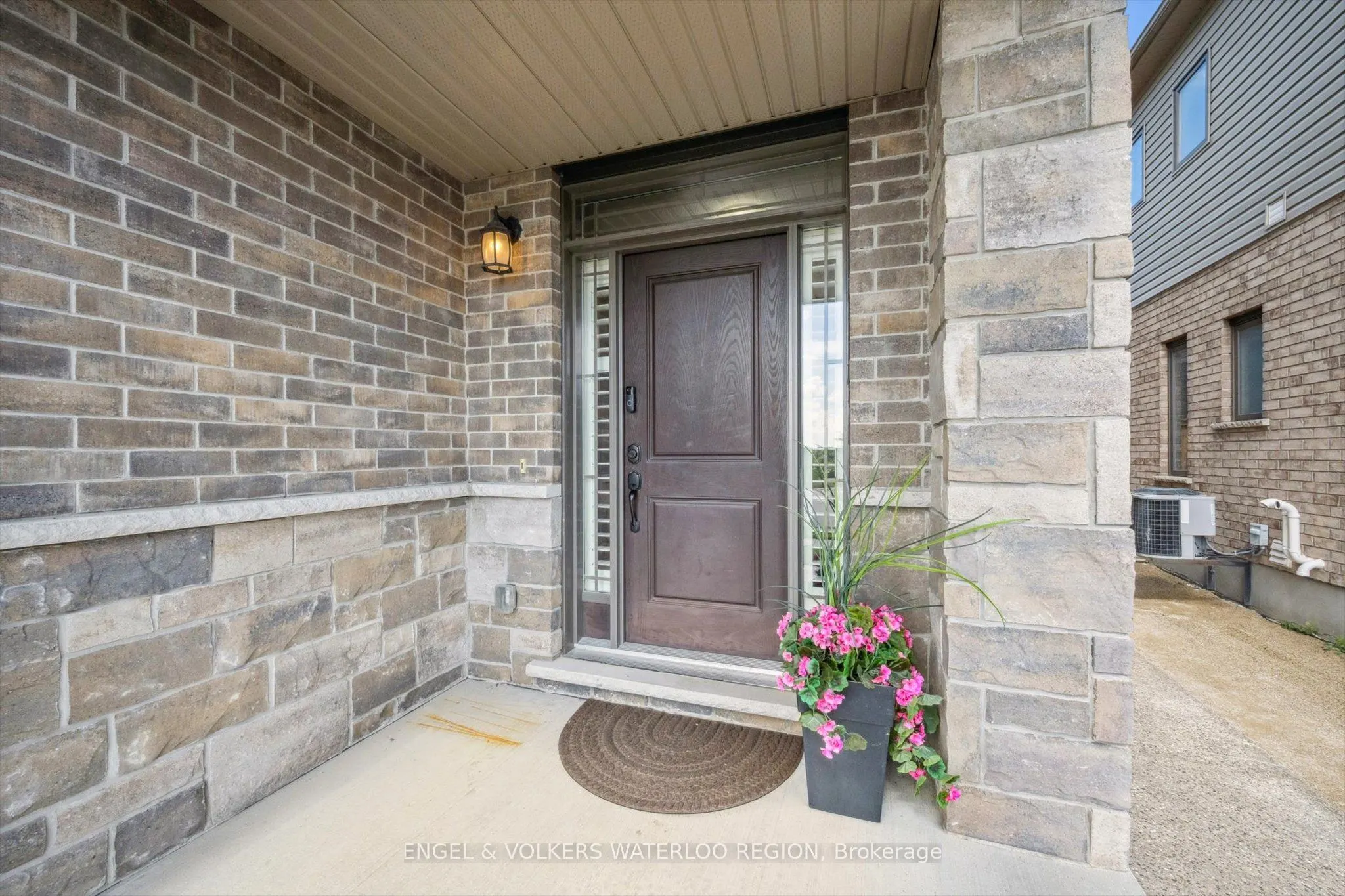 552 Wasaga Crescent