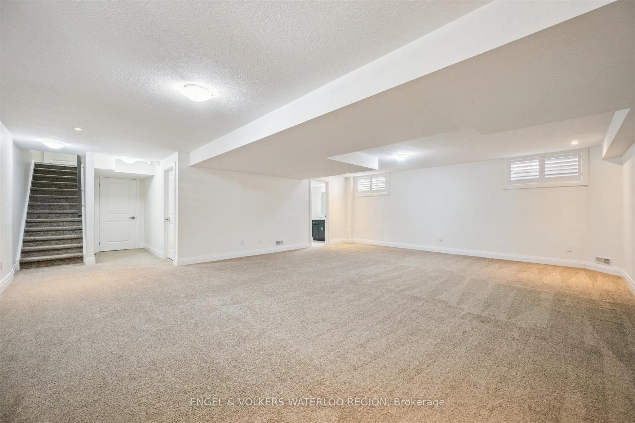 552 Wasaga Crescent