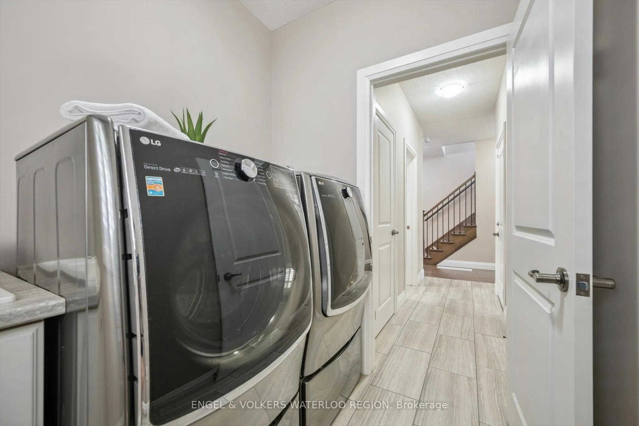 552 Wasaga Crescent