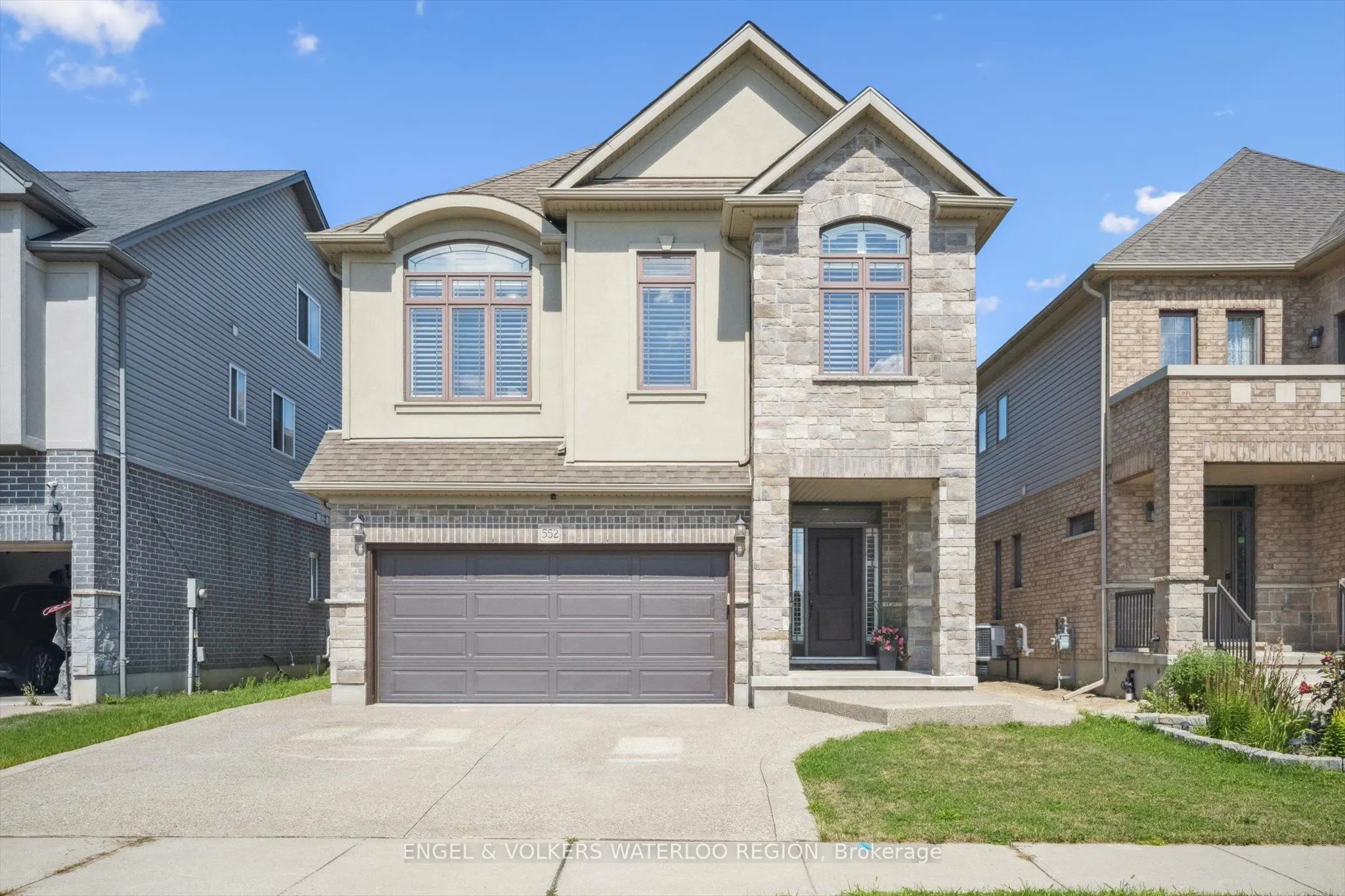 552 Wasaga Crescent