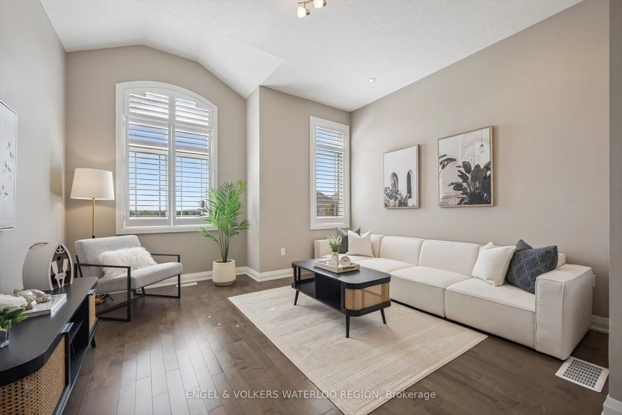 552 Wasaga Crescent