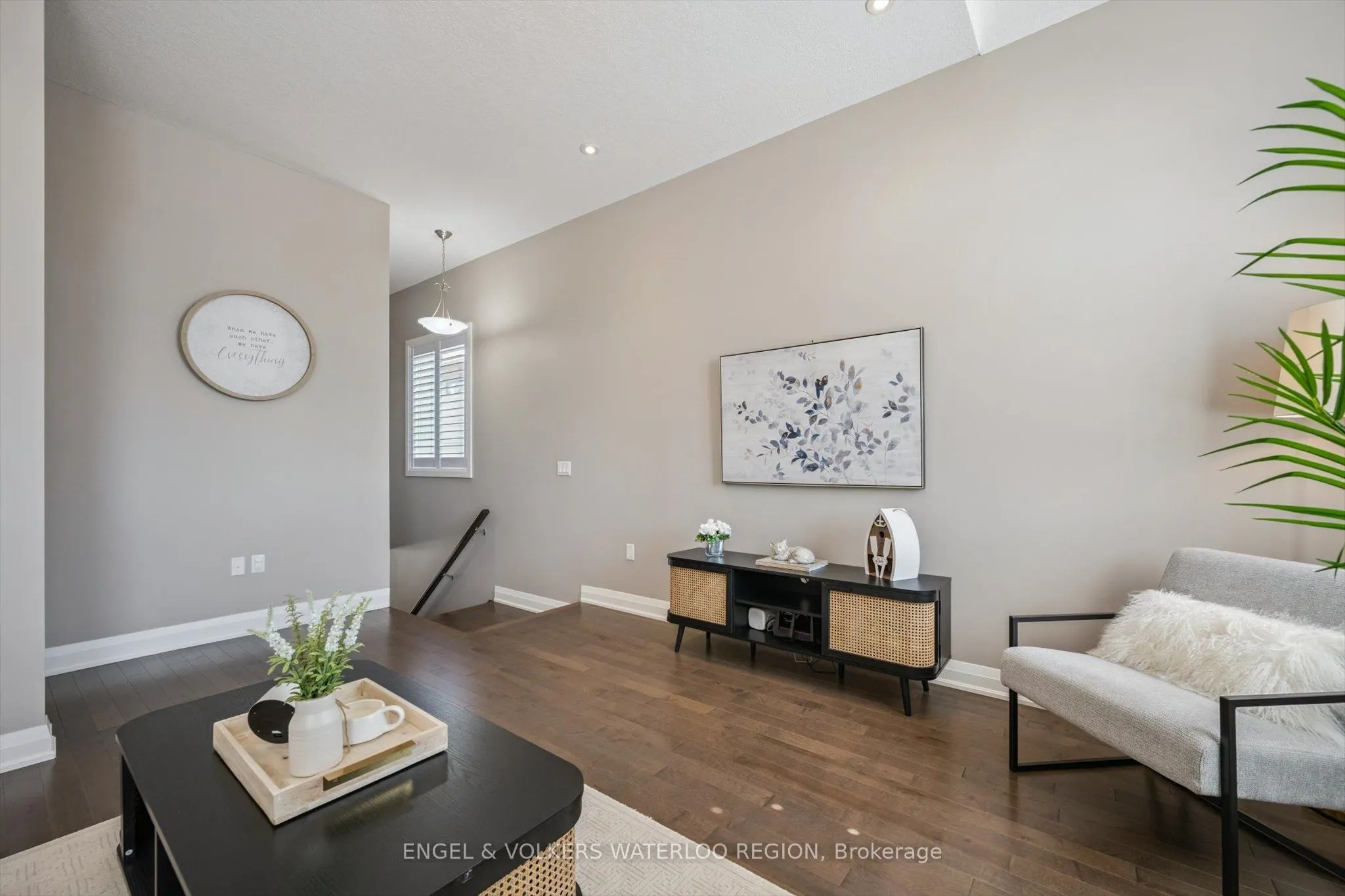 552 Wasaga Crescent