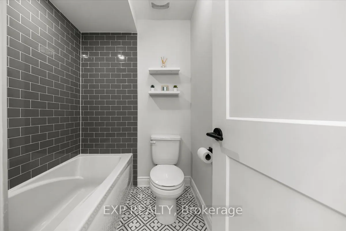 126 Unity Place