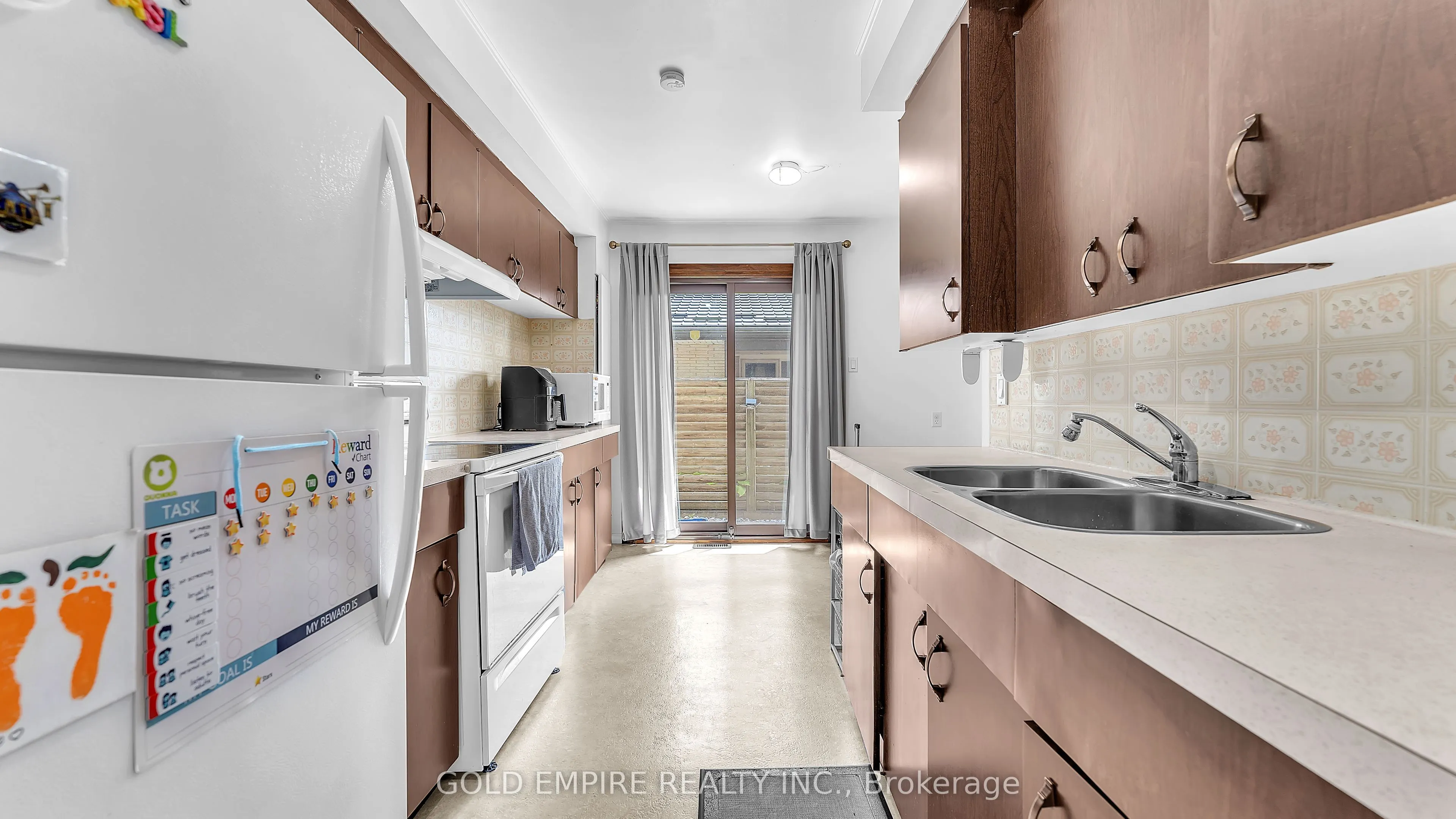 1058 Apache Road