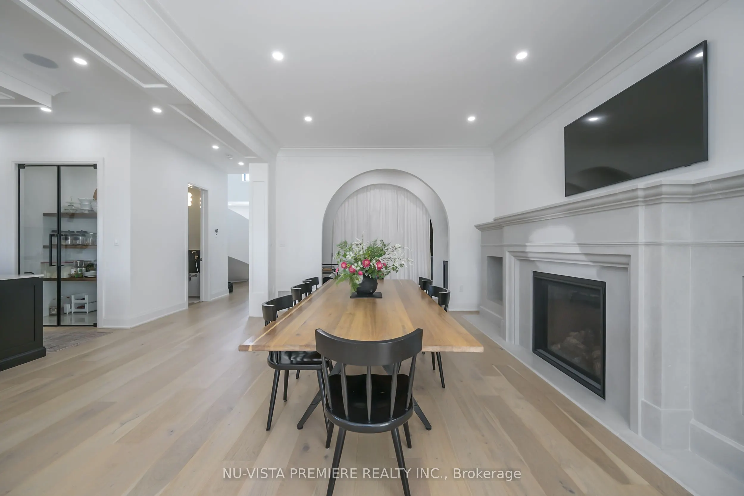 7501 Silver Creek Crescent