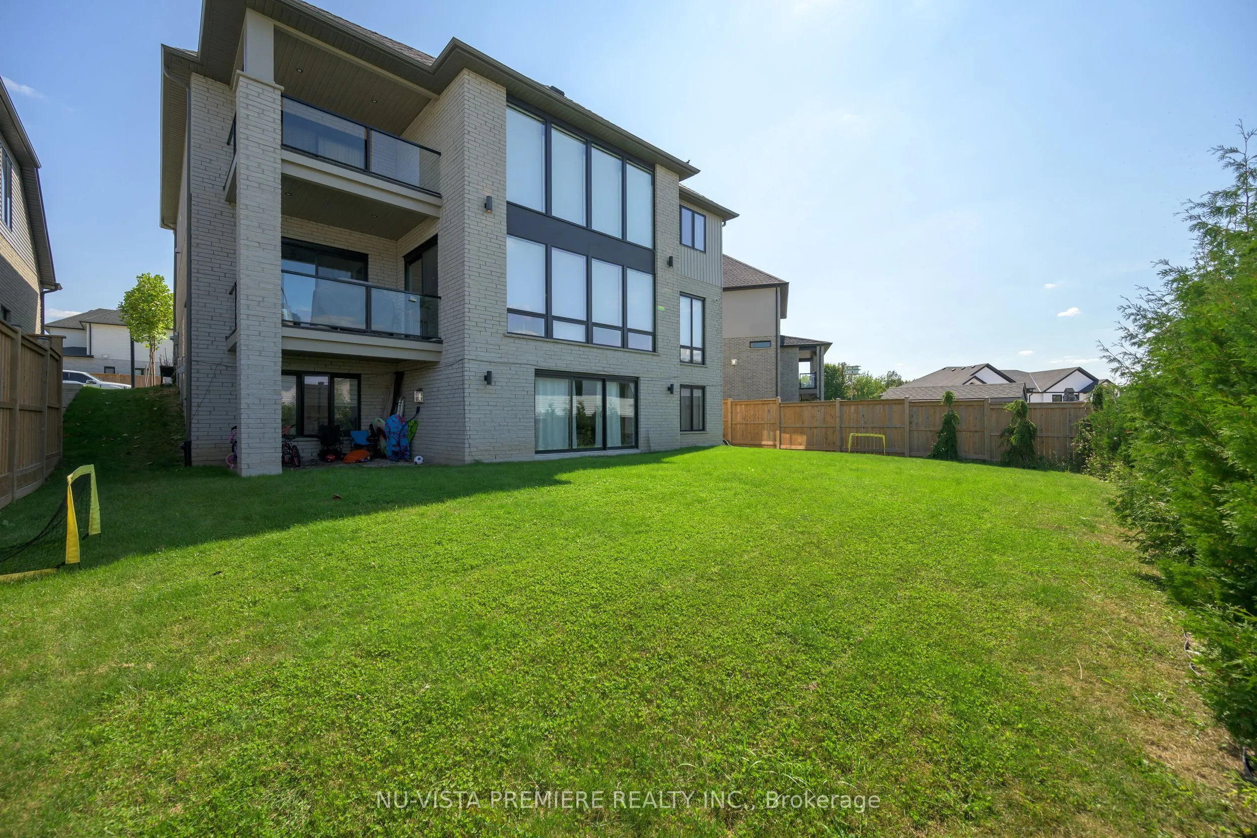 7501 Silver Creek Crescent