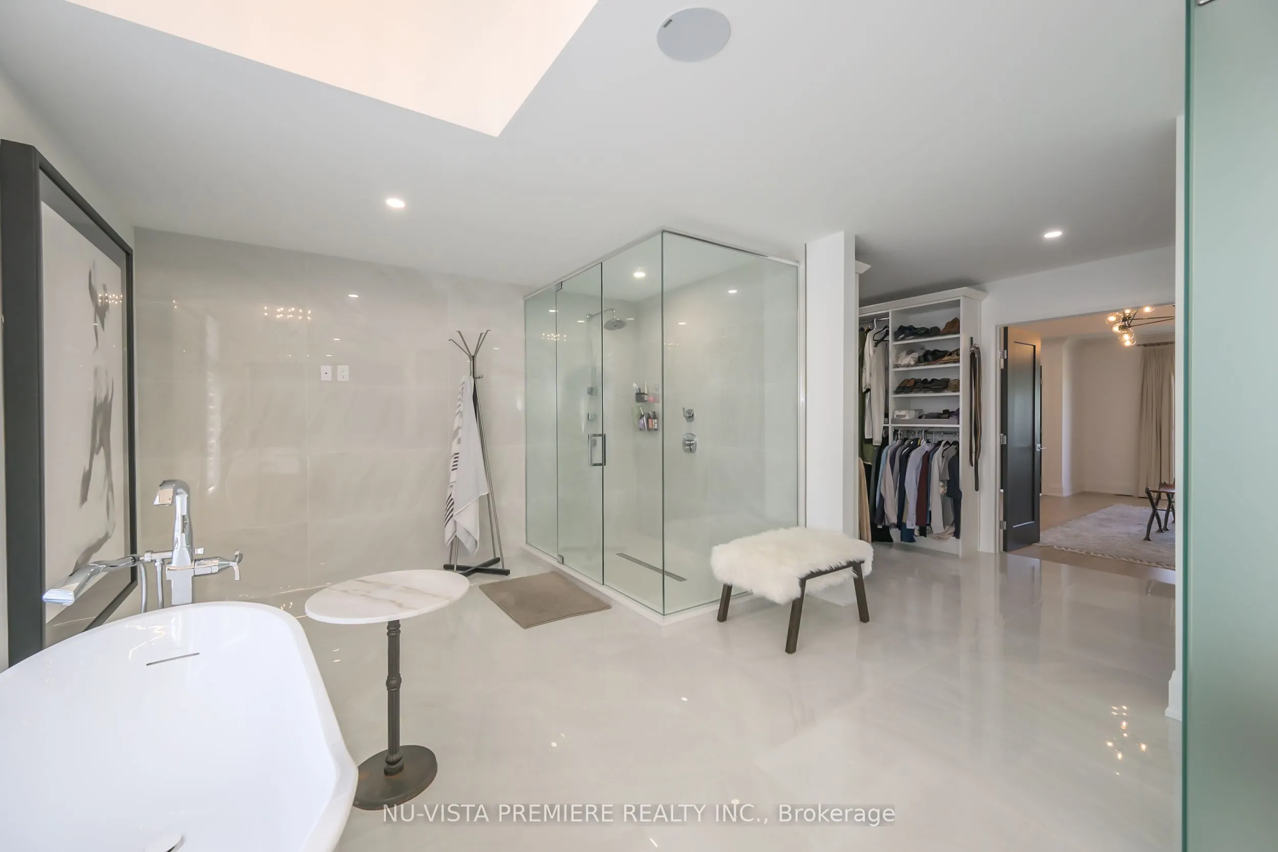 7501 Silver Creek Crescent