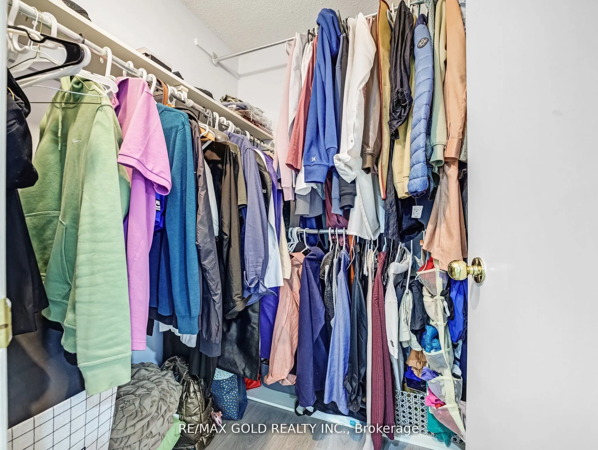 405 Kingscourt Drive, #6