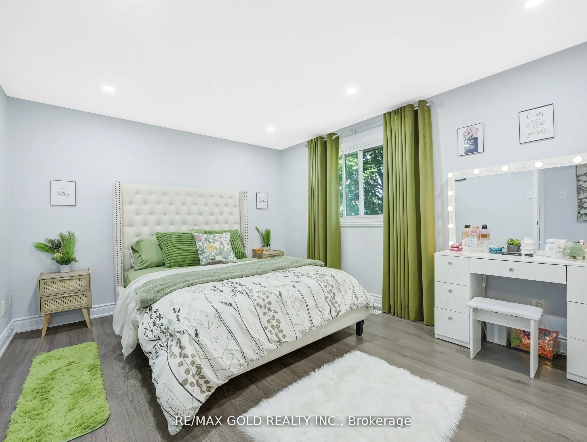 405 Kingscourt Drive, #6