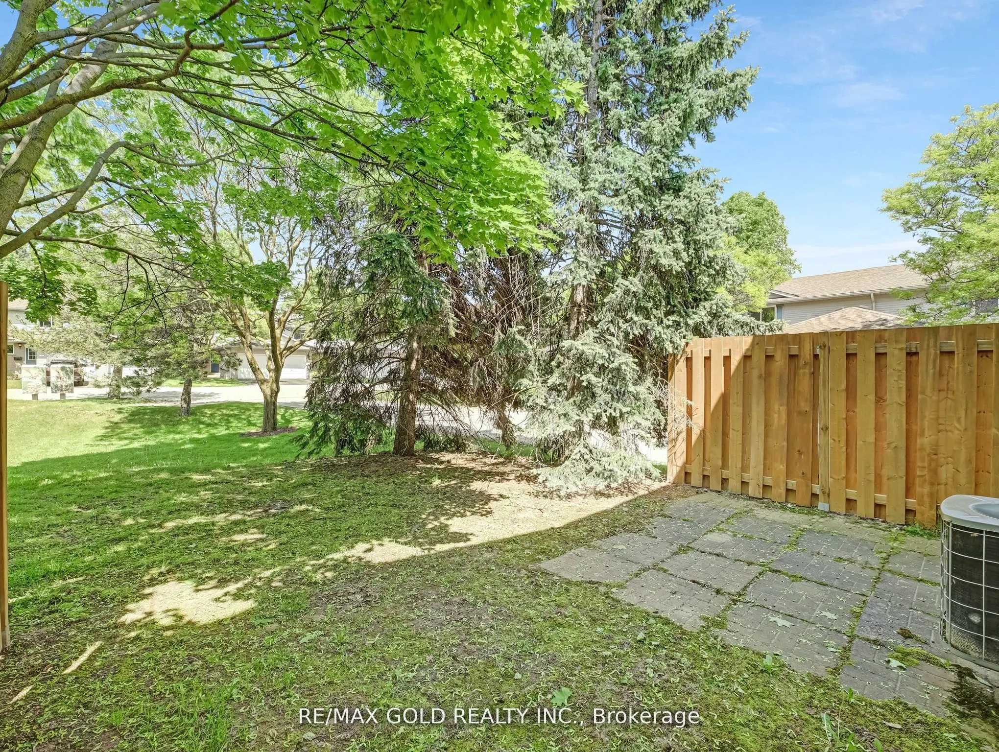 405 Kingscourt Drive, #6