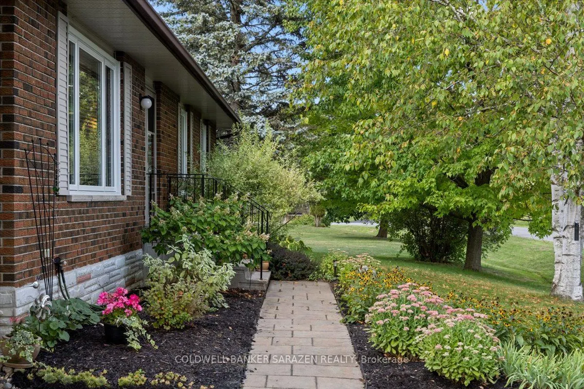 2303 Edward Kidd Crescent