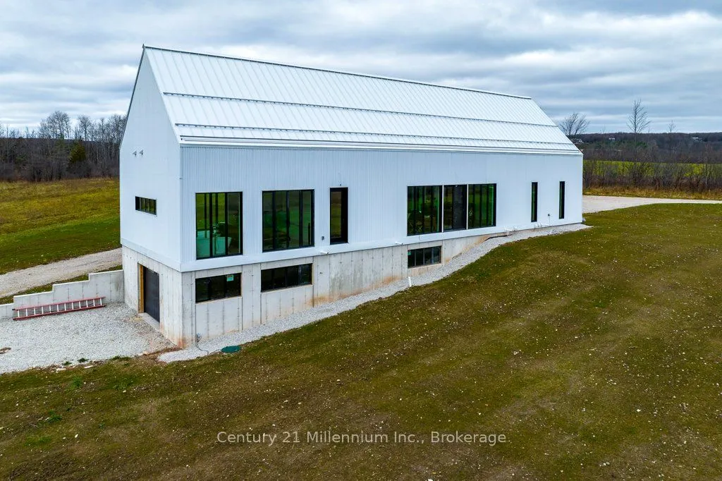 138406 Grey Road 112