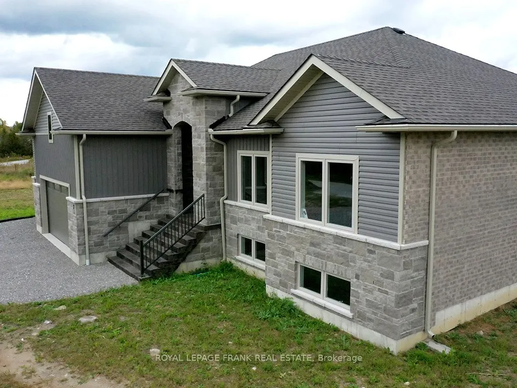 7 Nipigon Street