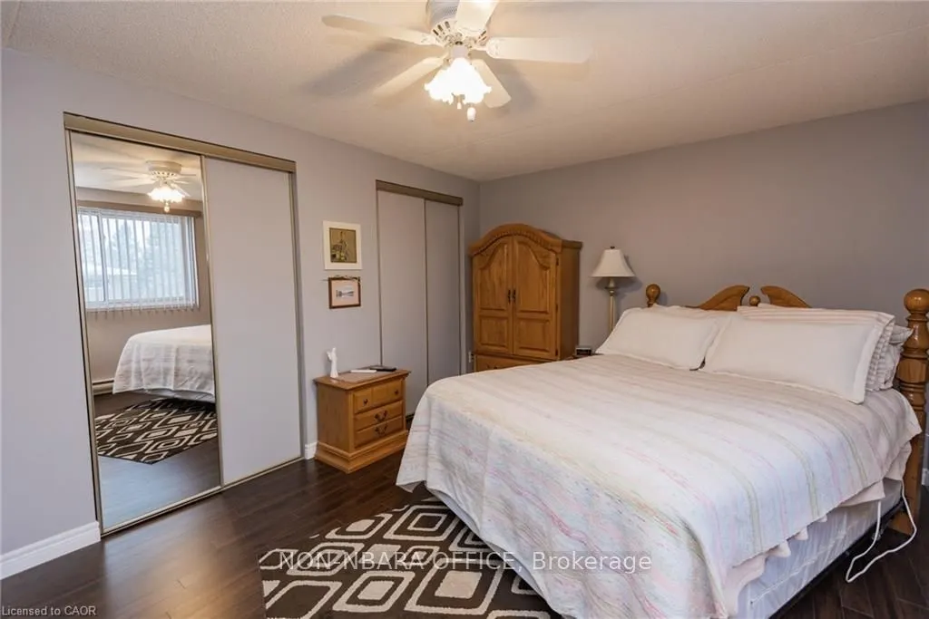 935 Stockdale Road, #305