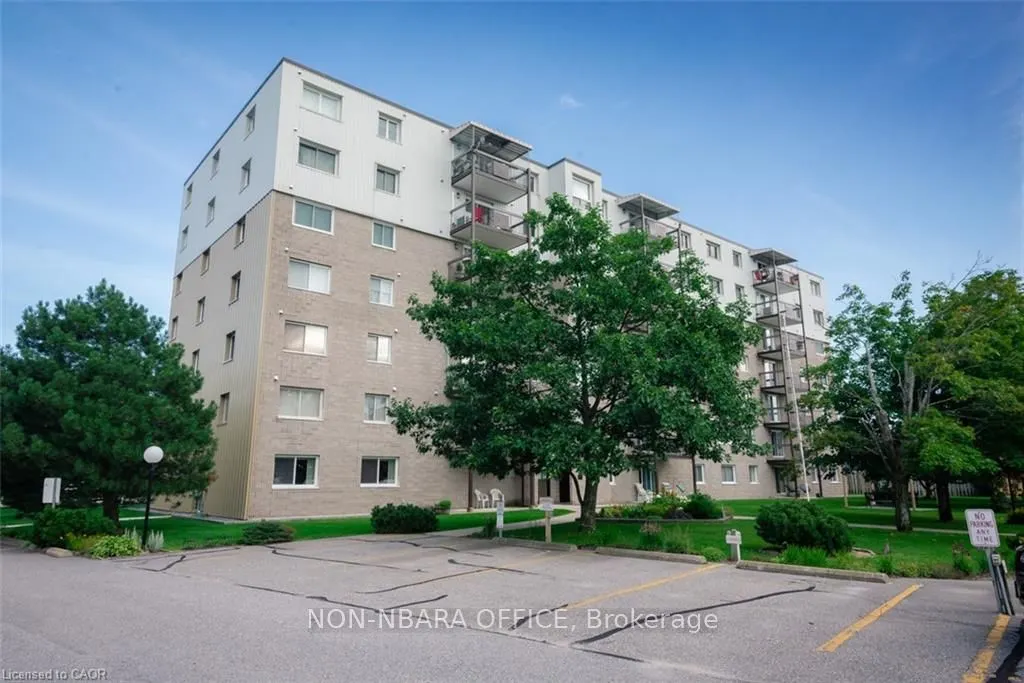 935 Stockdale Road, #305