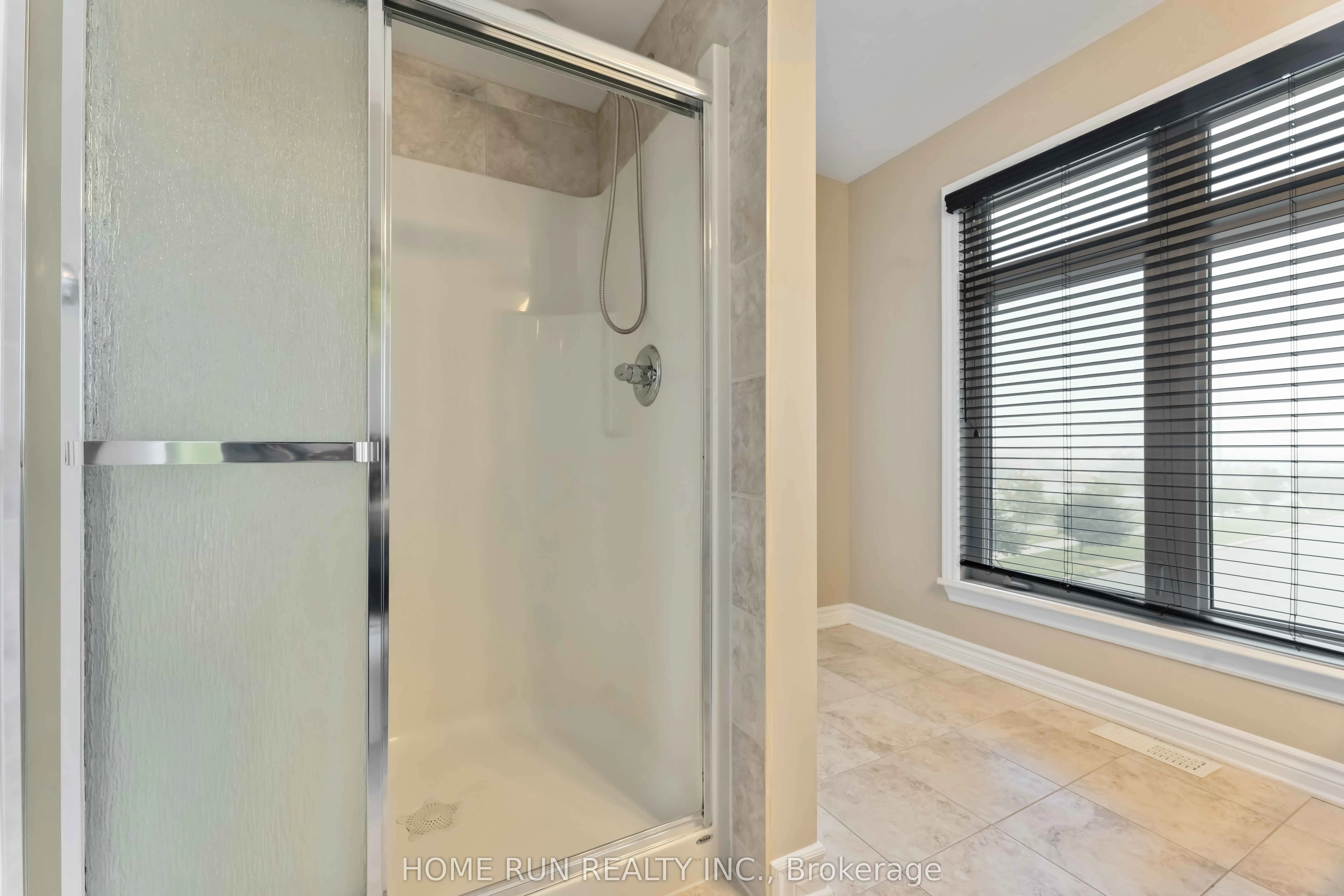120 Popplewell Crescent