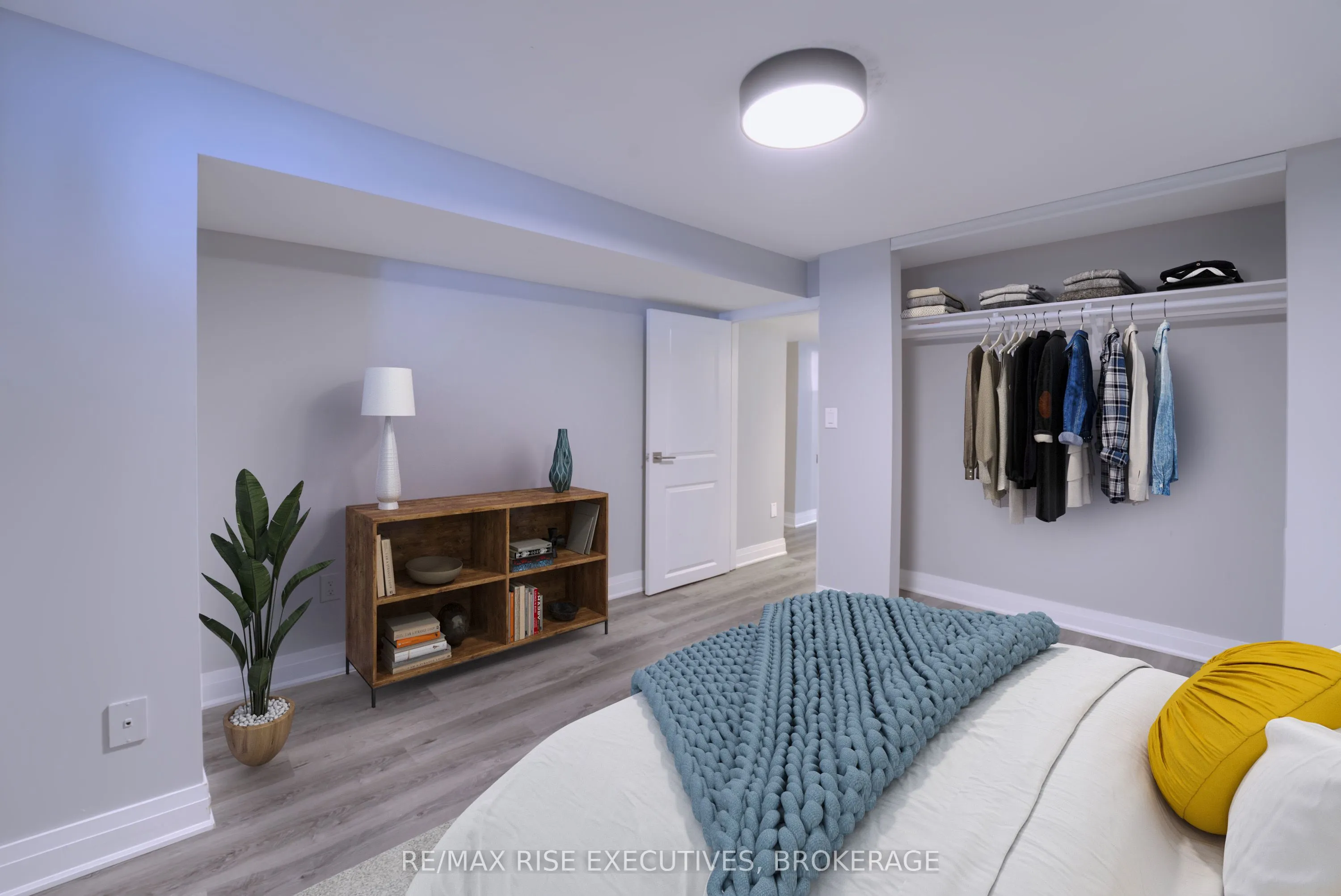 258 KINGSCOURT Avenue, #2