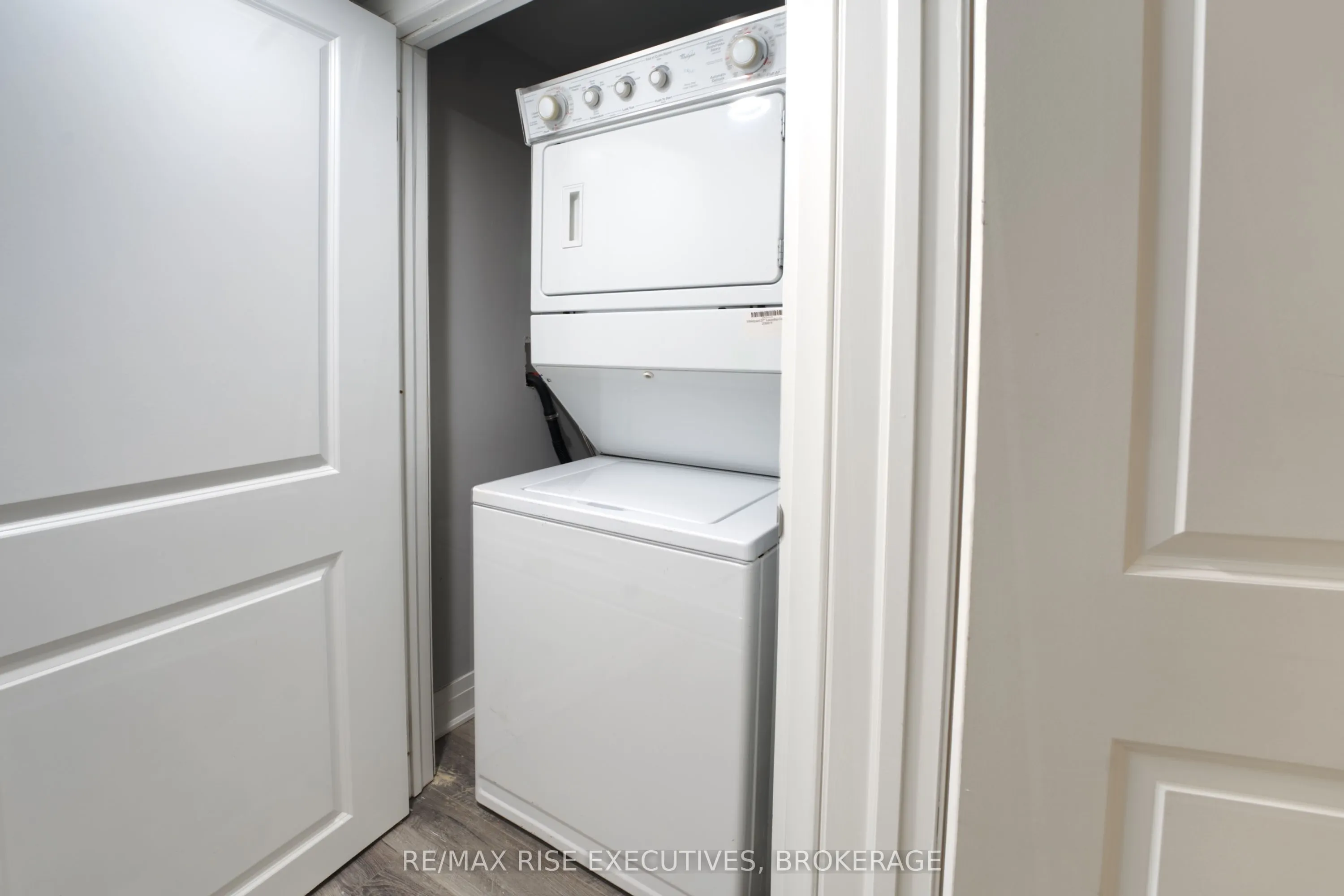 258 KINGSCOURT Avenue, #2