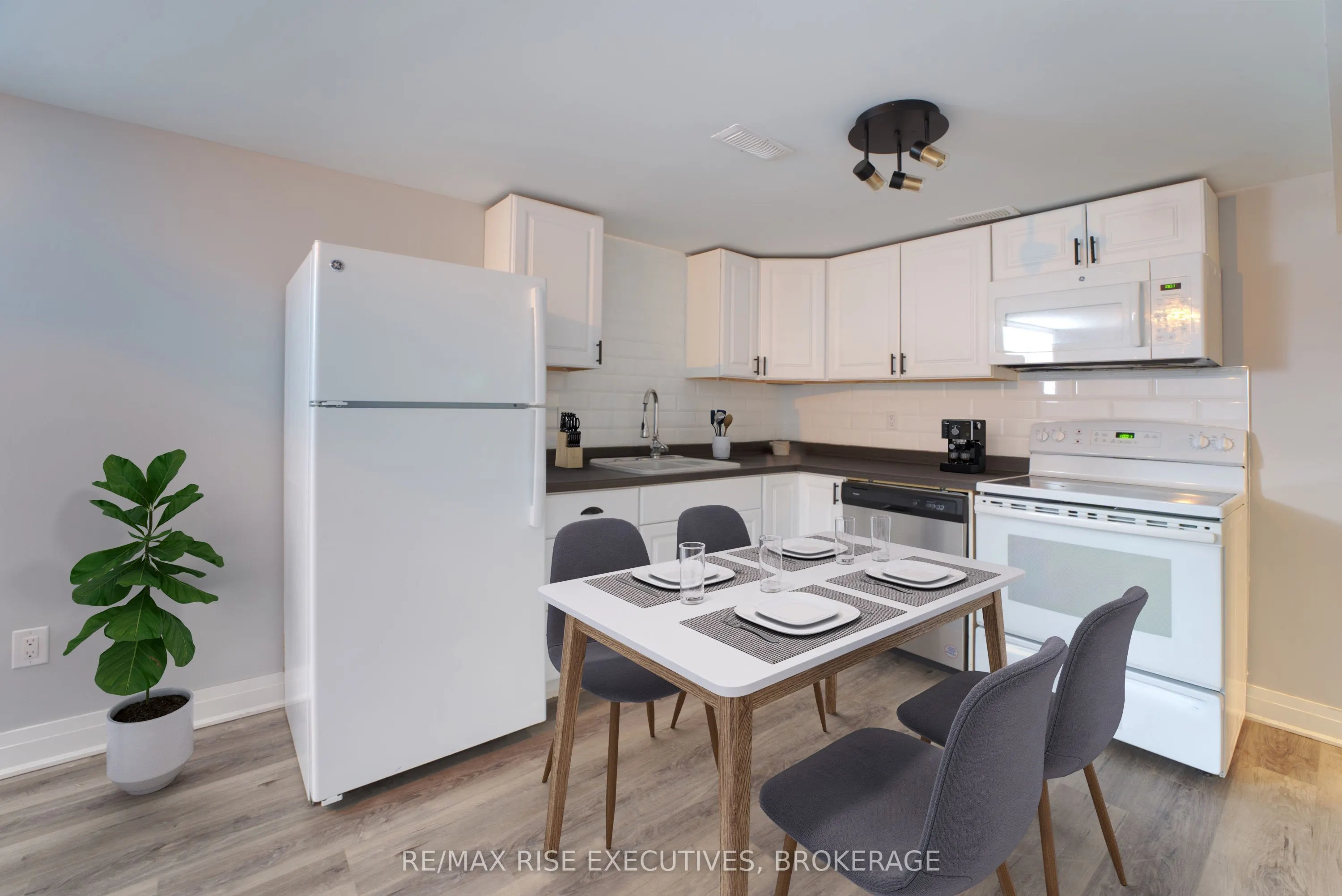 258 KINGSCOURT Avenue, #2