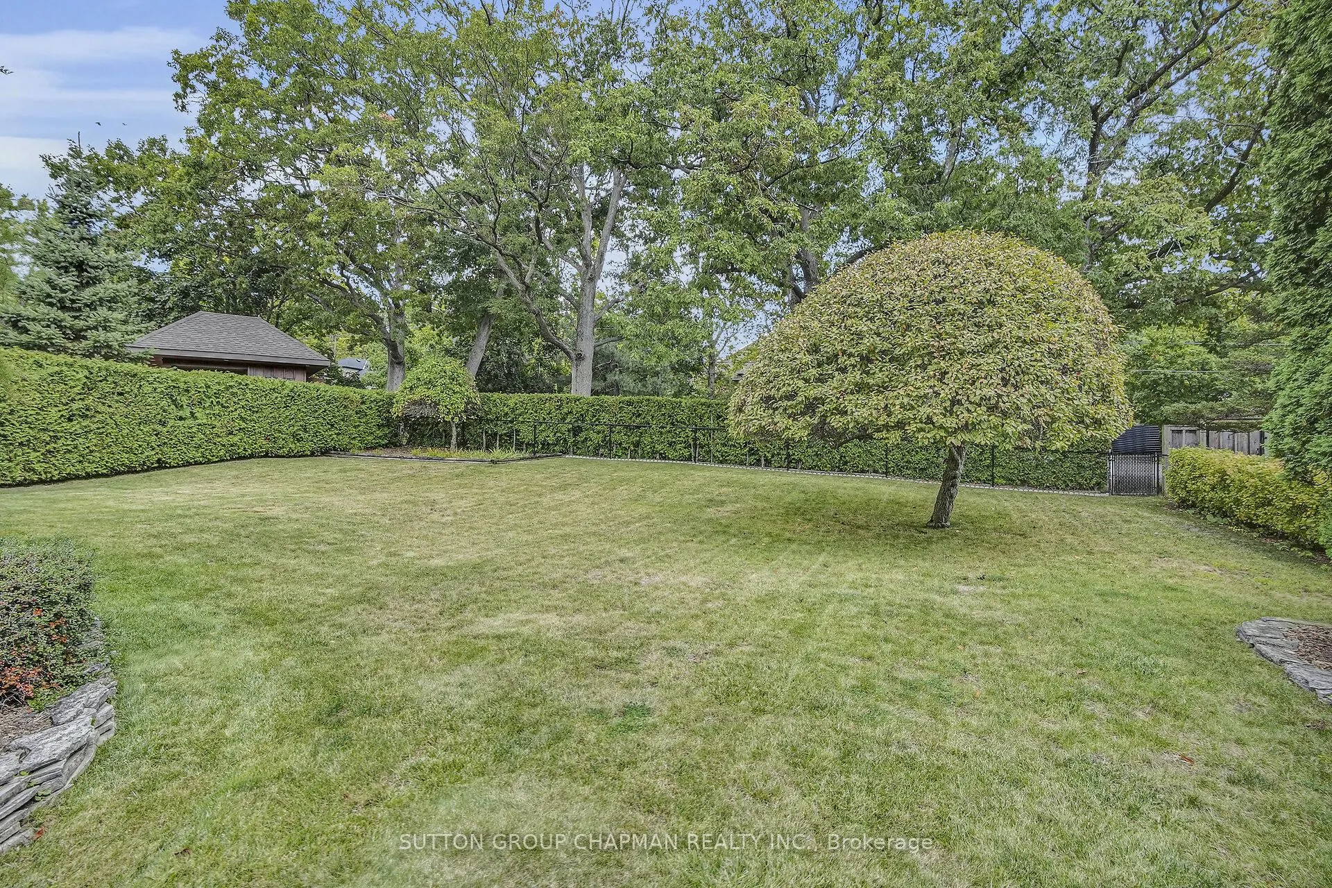 61 Hampton Crescent