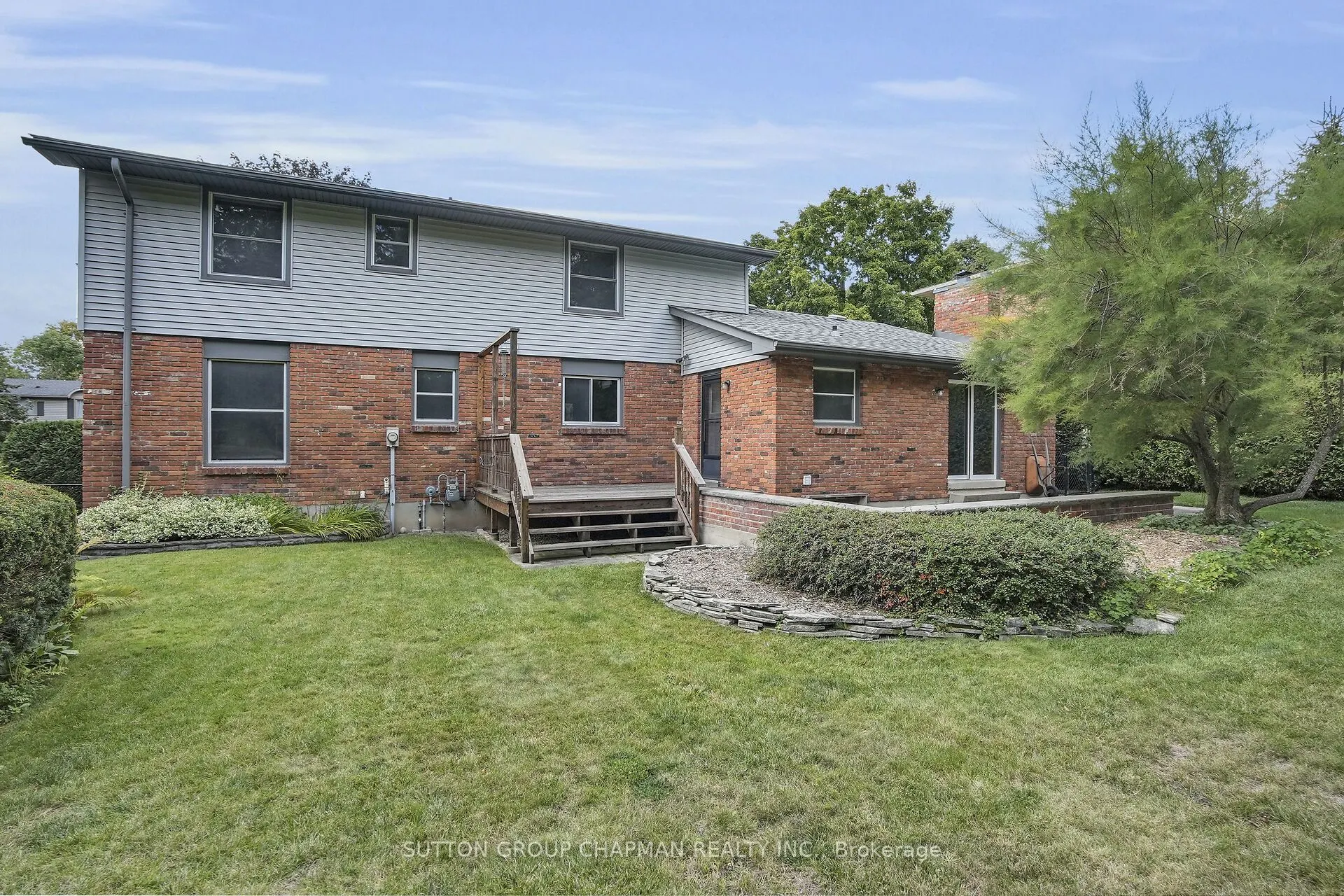 61 Hampton Crescent