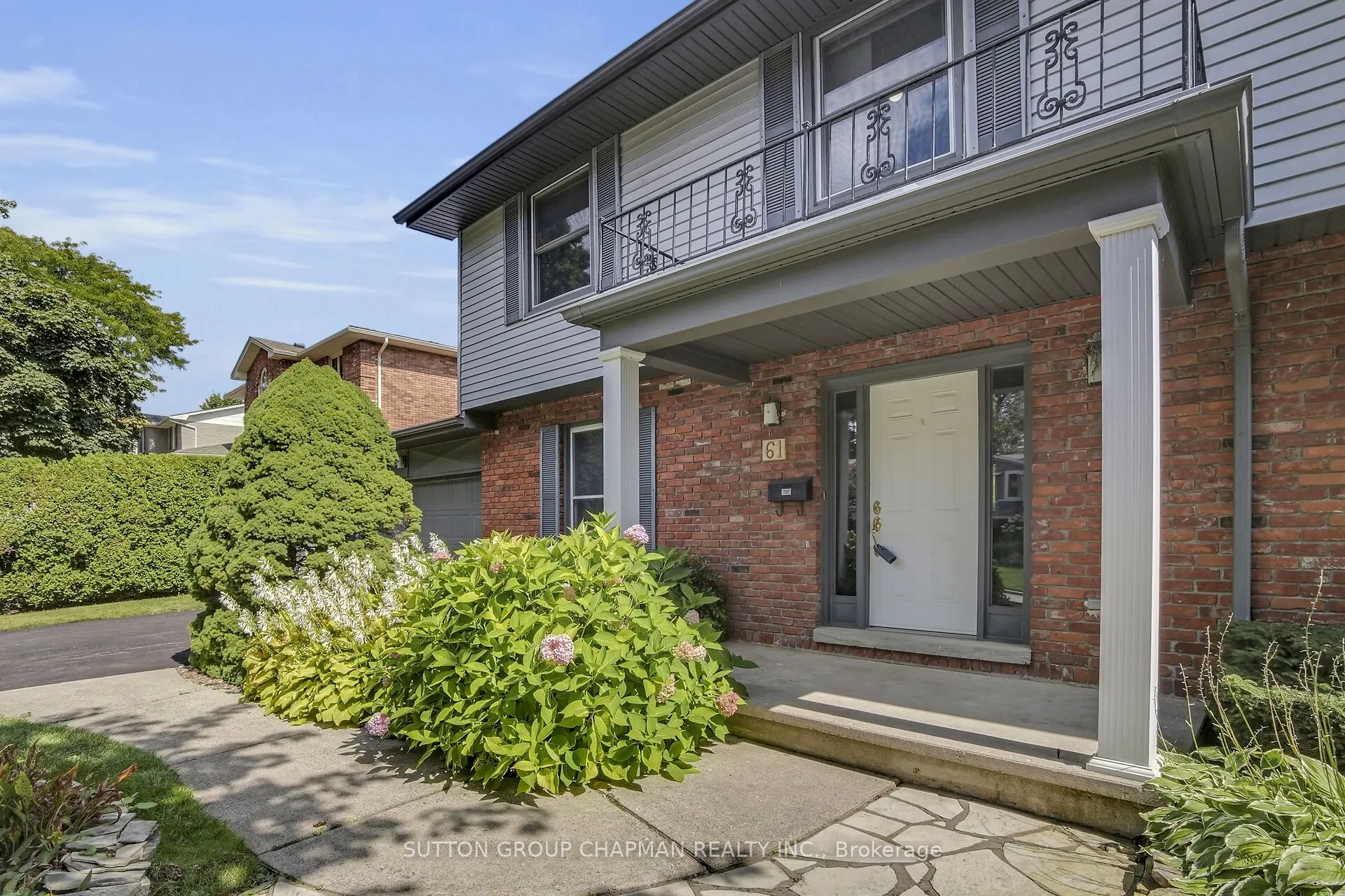 61 Hampton Crescent