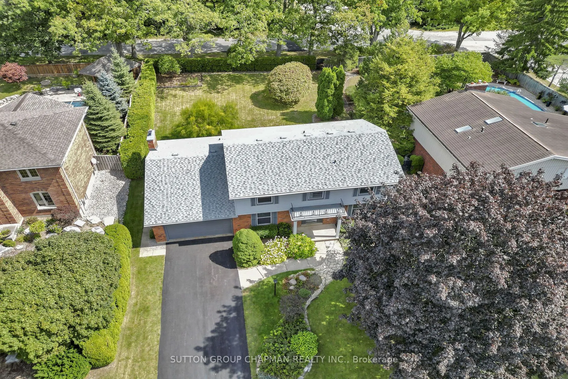 61 Hampton Crescent