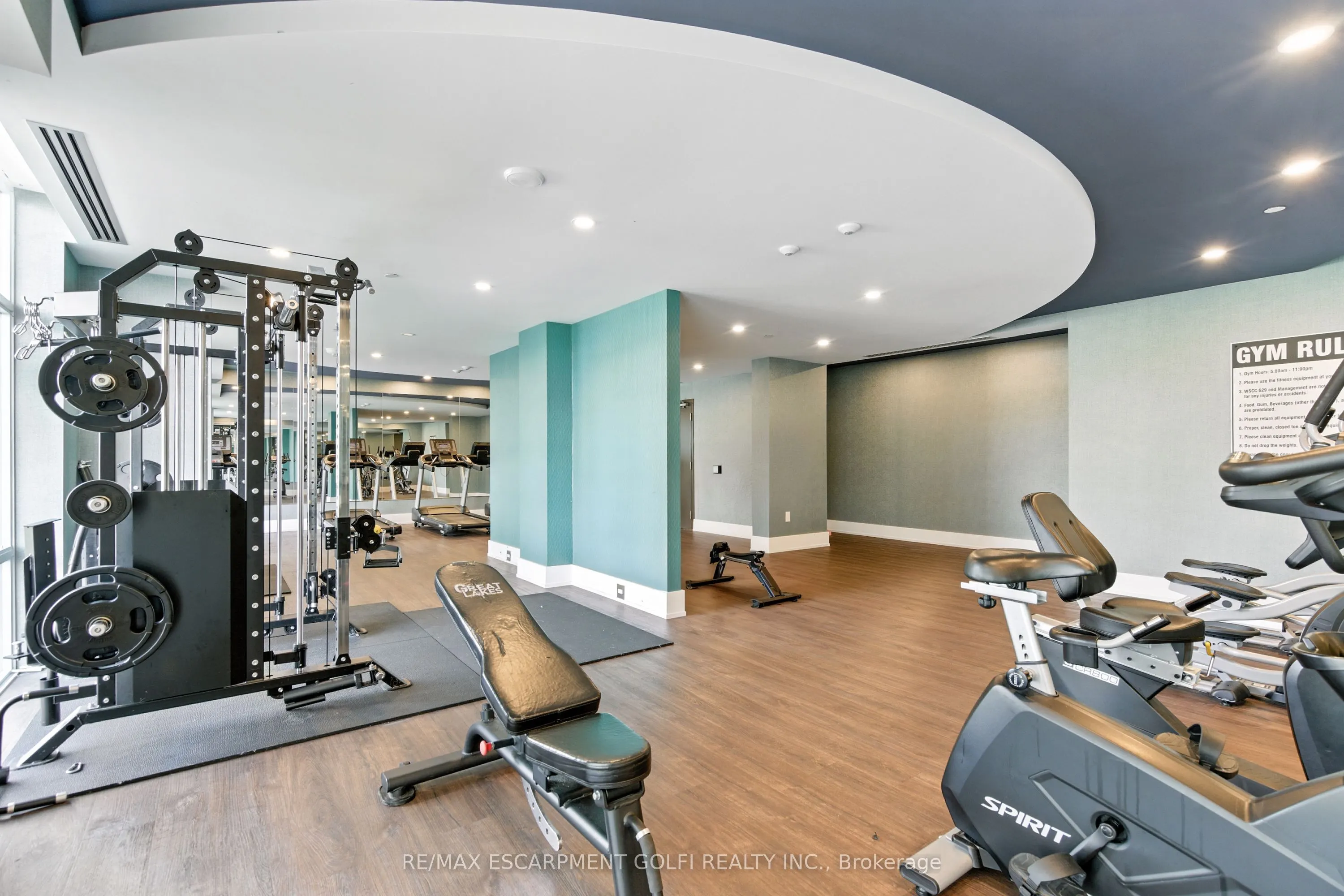 450 Dundas Street E, #902