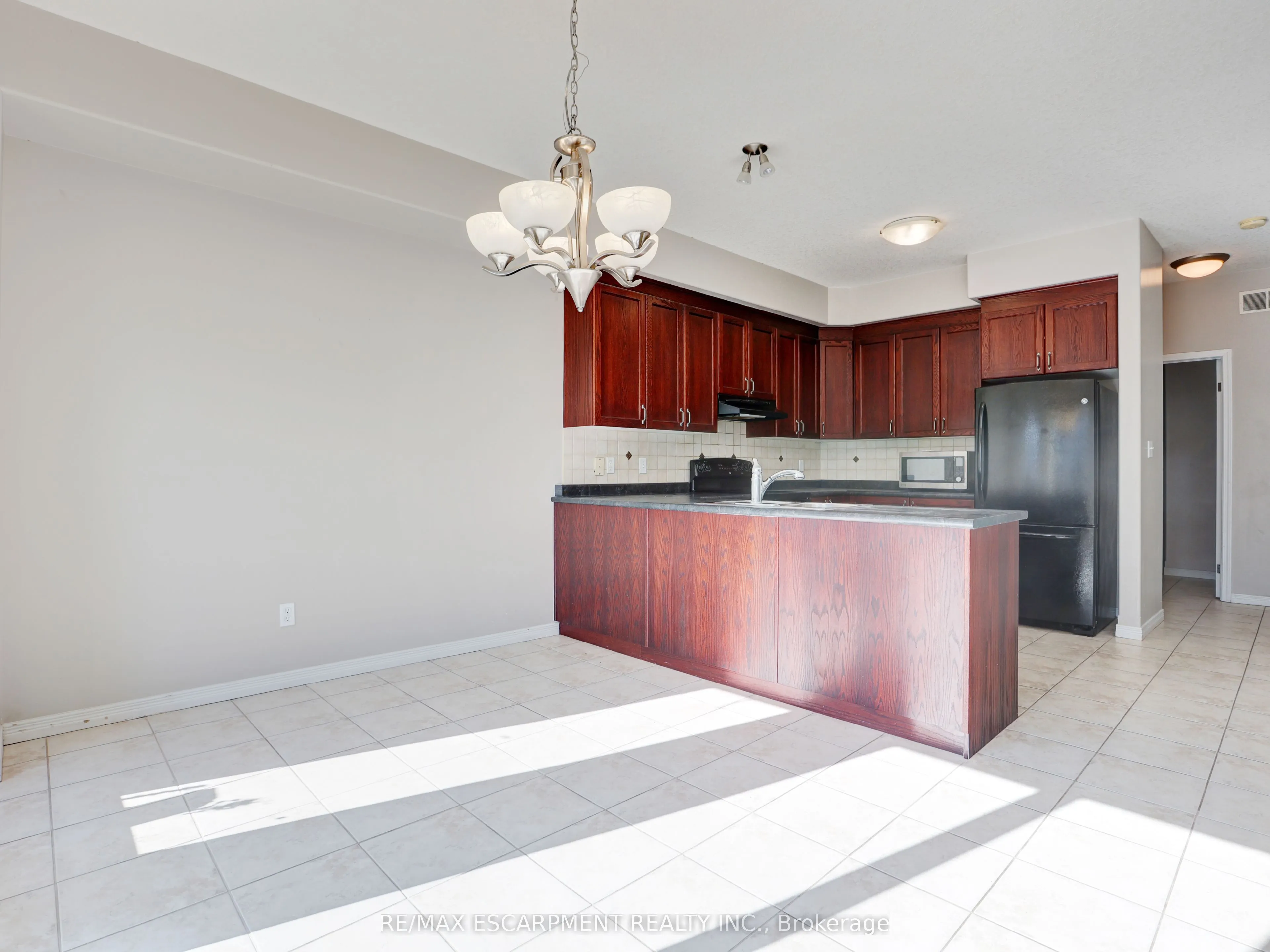 36 Lemon Grass Street