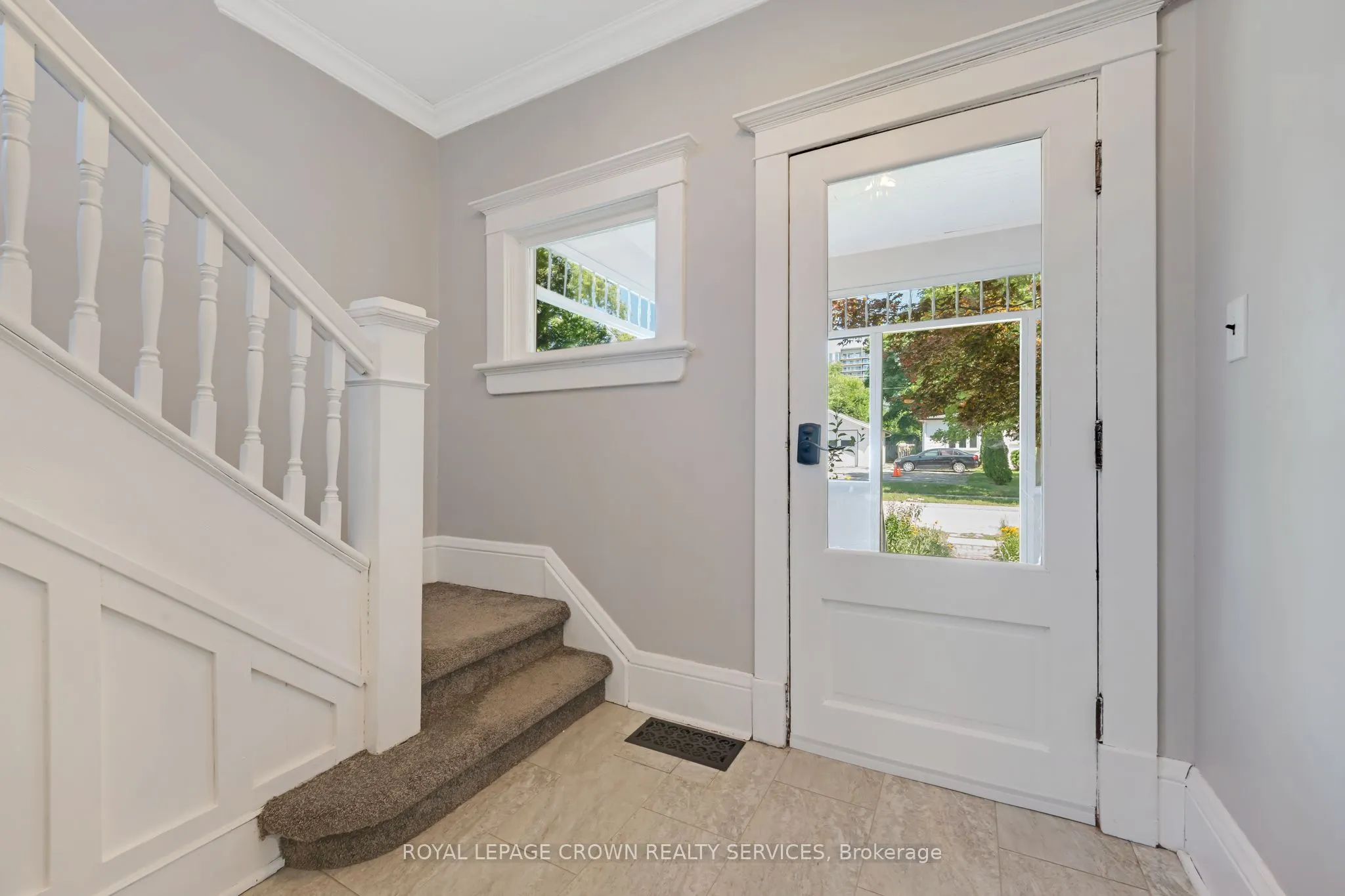 66 Brant Road S