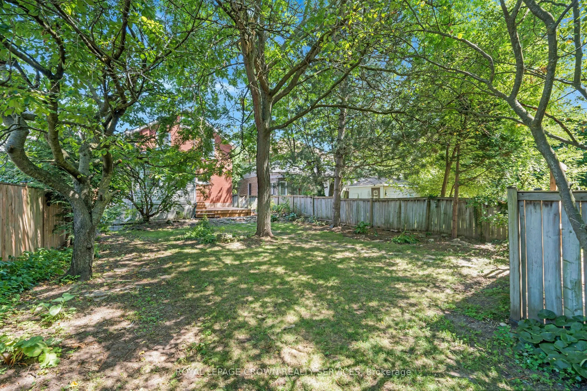66 Brant Road S