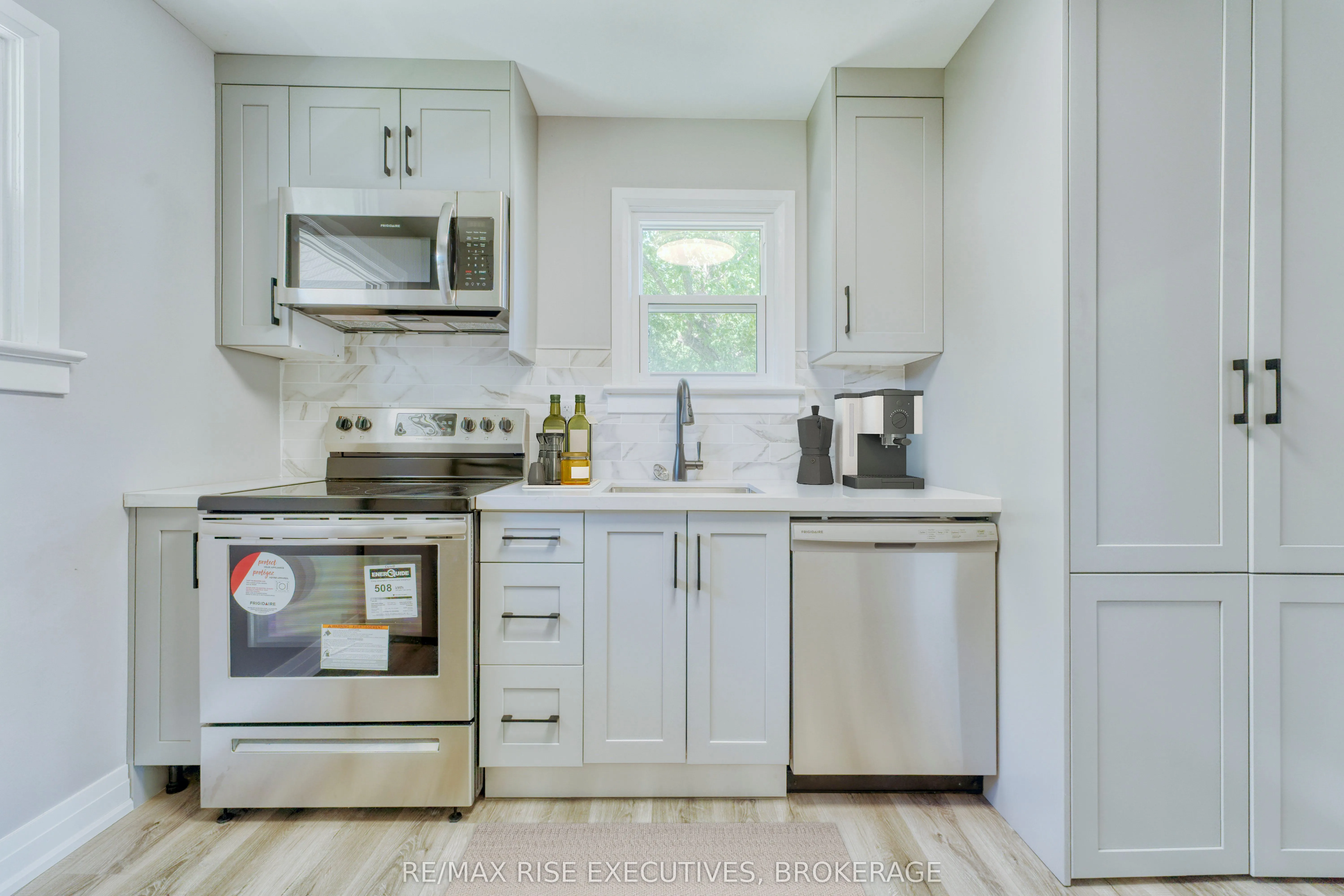 1640 MARY Street, #1