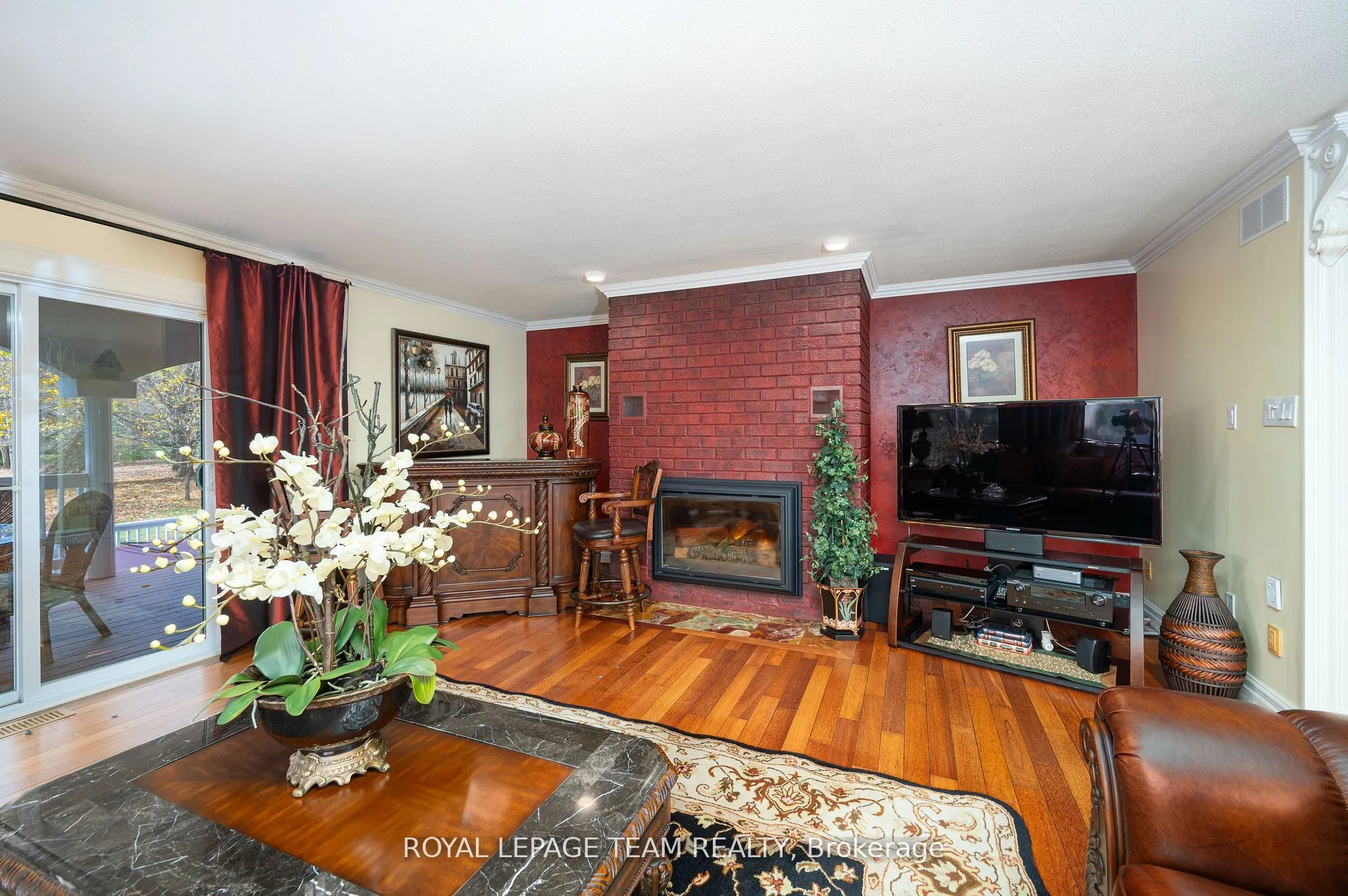 1100 Moffatt Drive