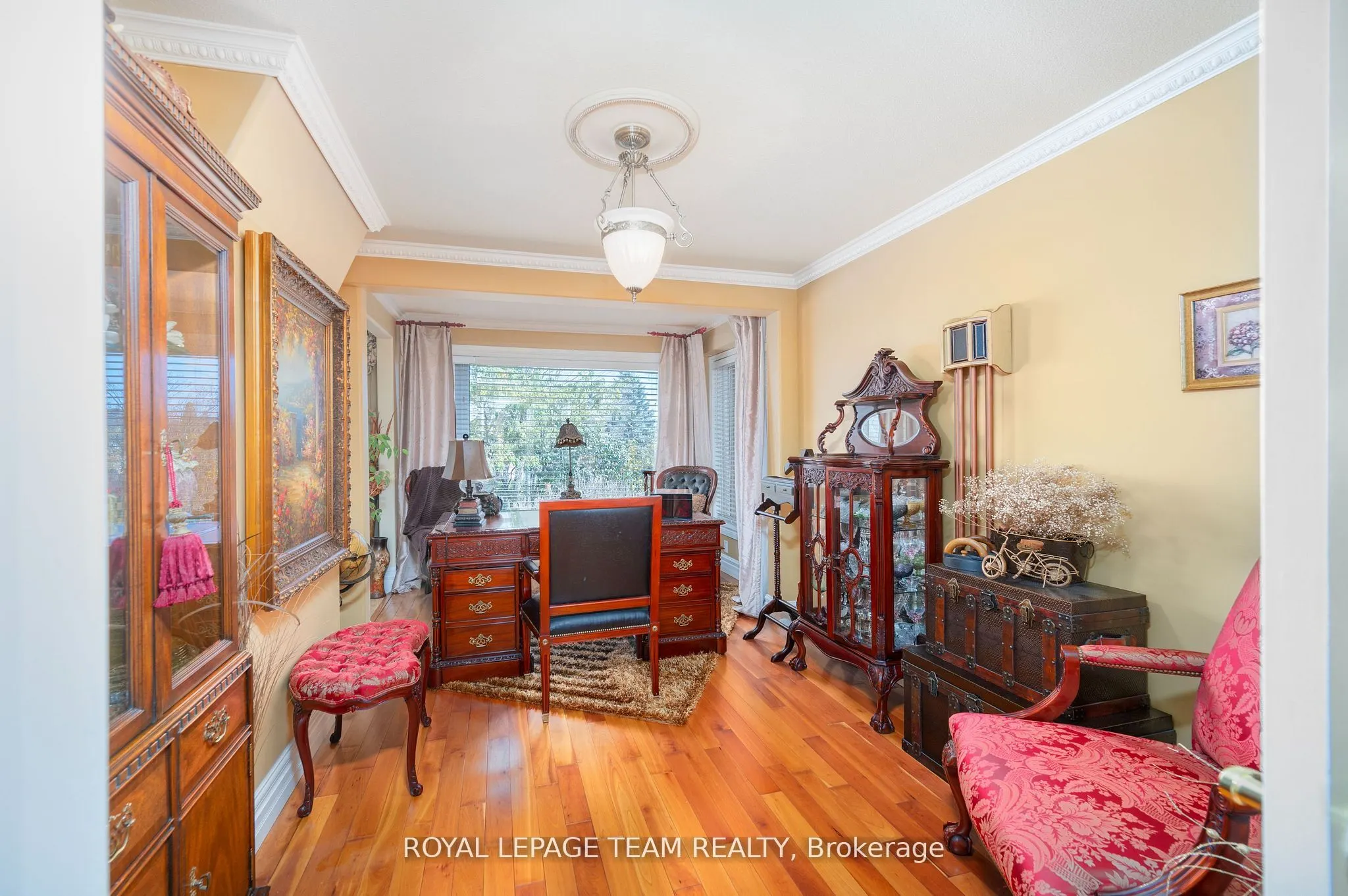 1100 Moffatt Drive