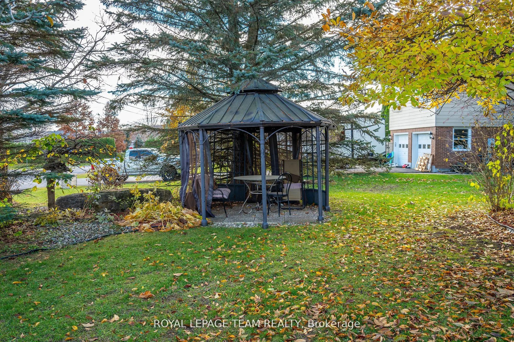 1100 Moffatt Drive
