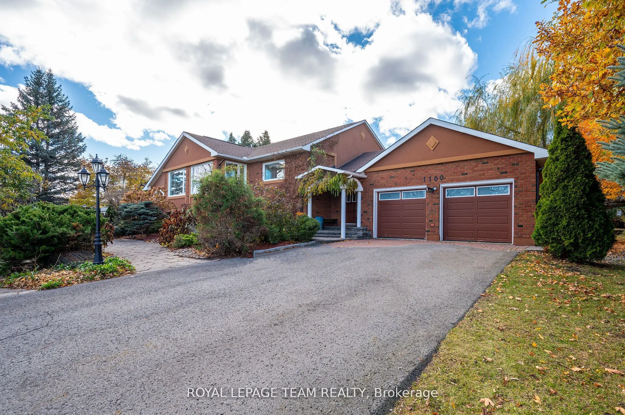1100 Moffatt Drive