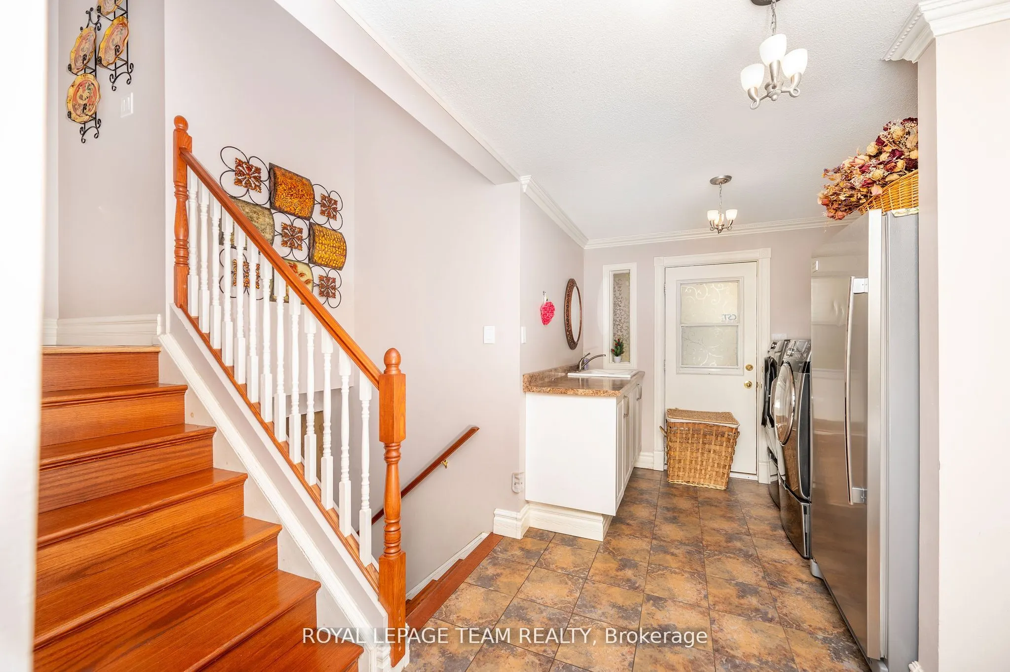 1100 Moffatt Drive