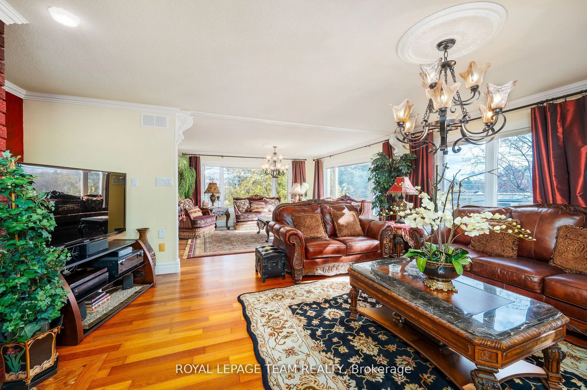 1100 Moffatt Drive