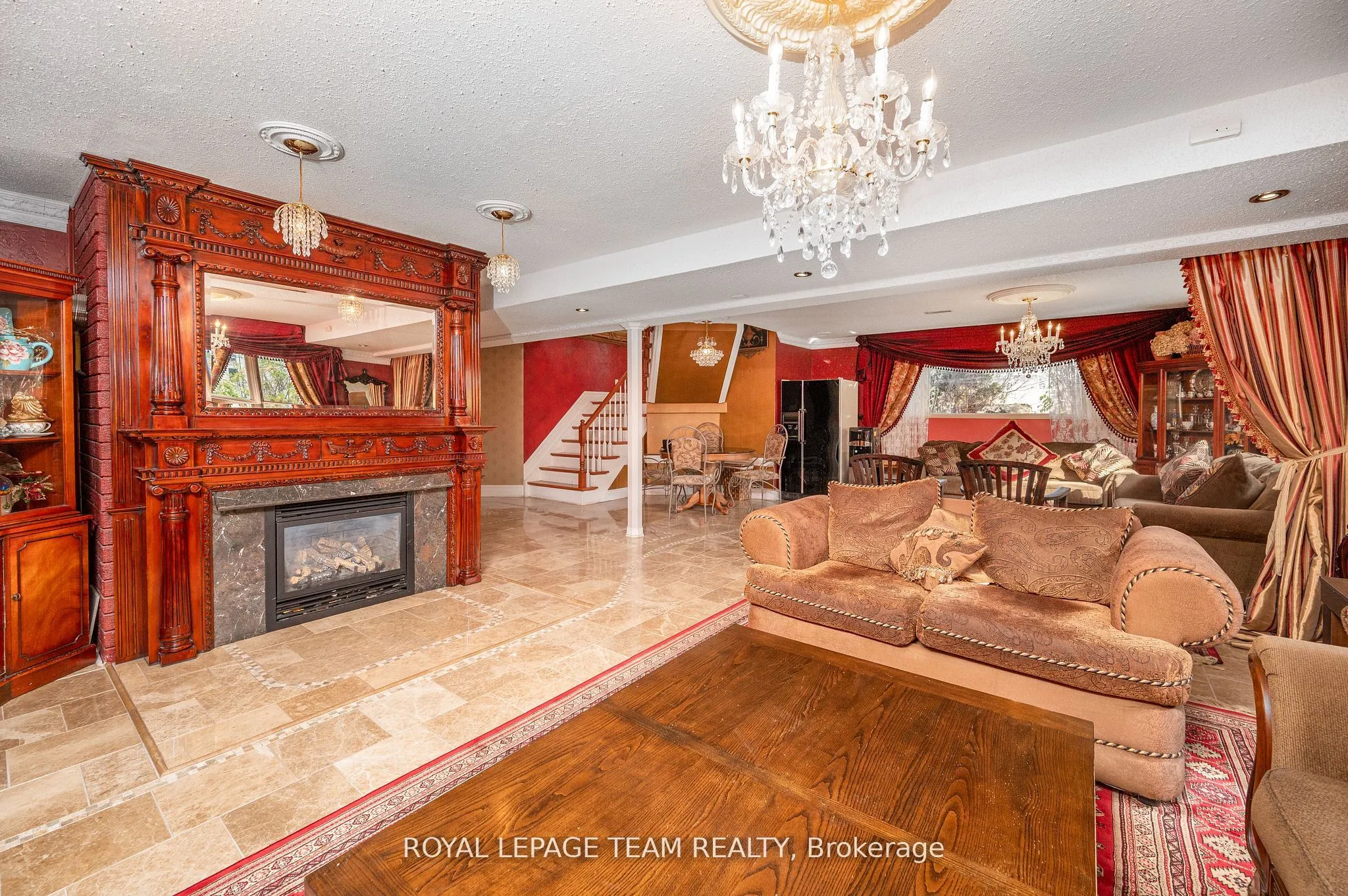 1100 Moffatt Drive