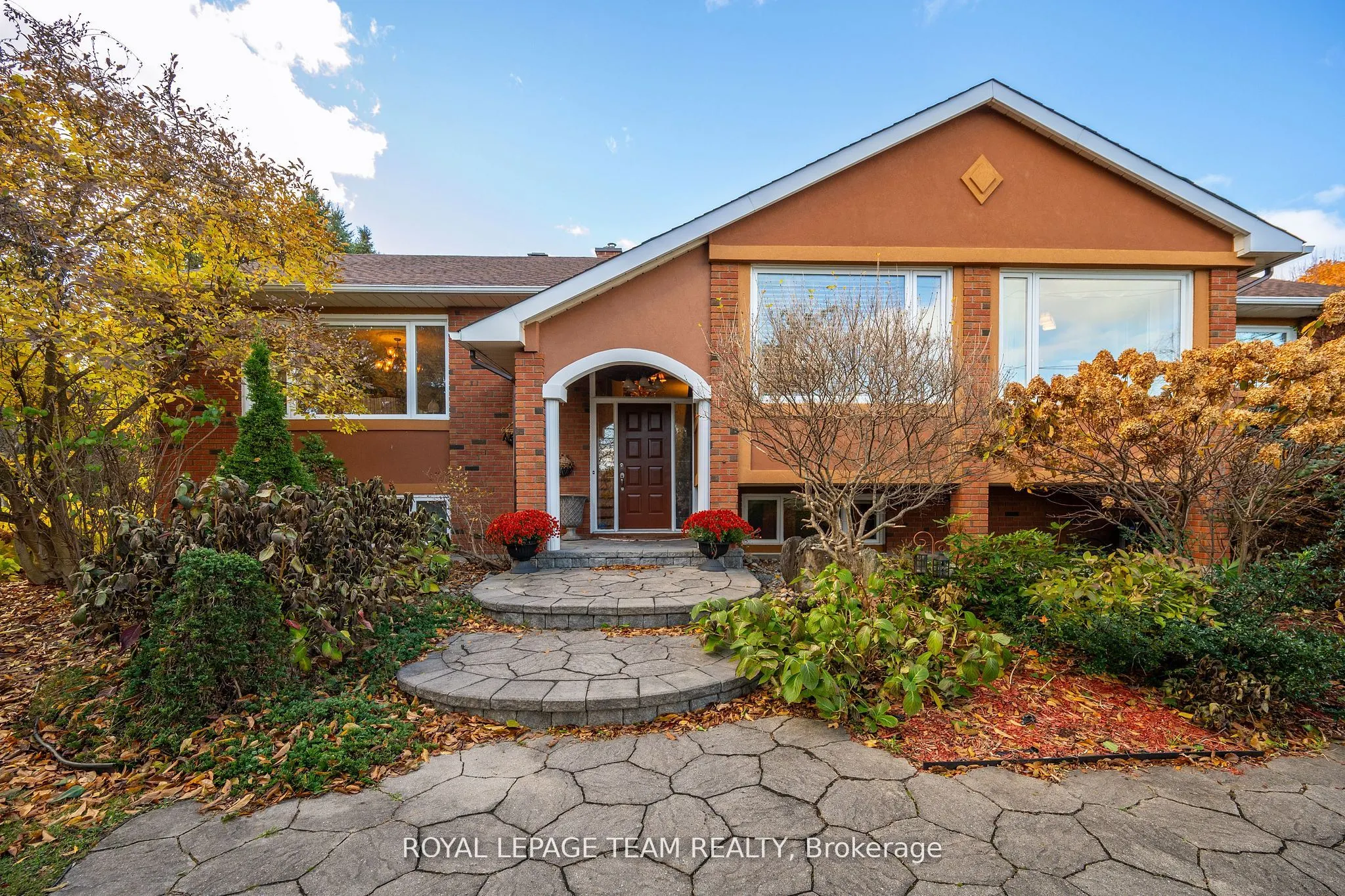 1100 Moffatt Drive