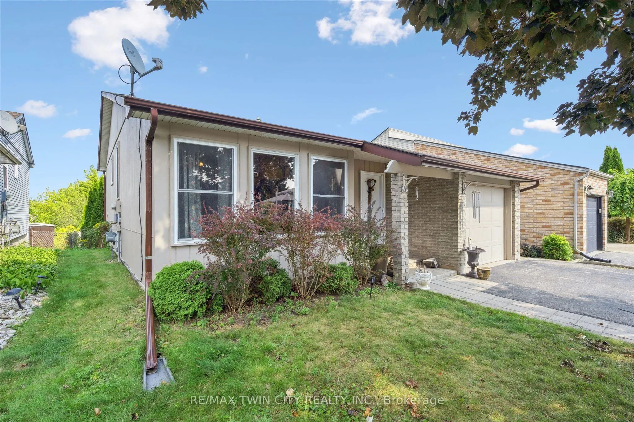 31 Saxony Circle