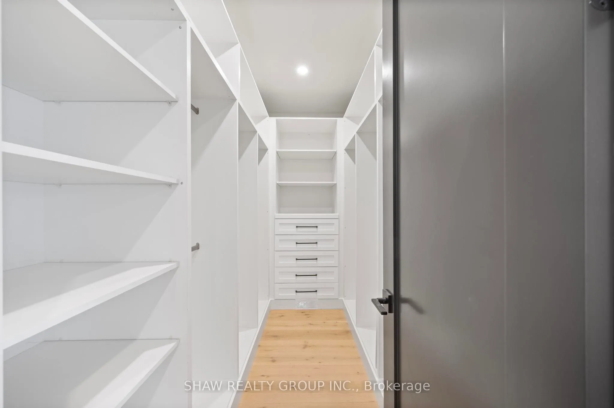 33 Glen Eagle Court