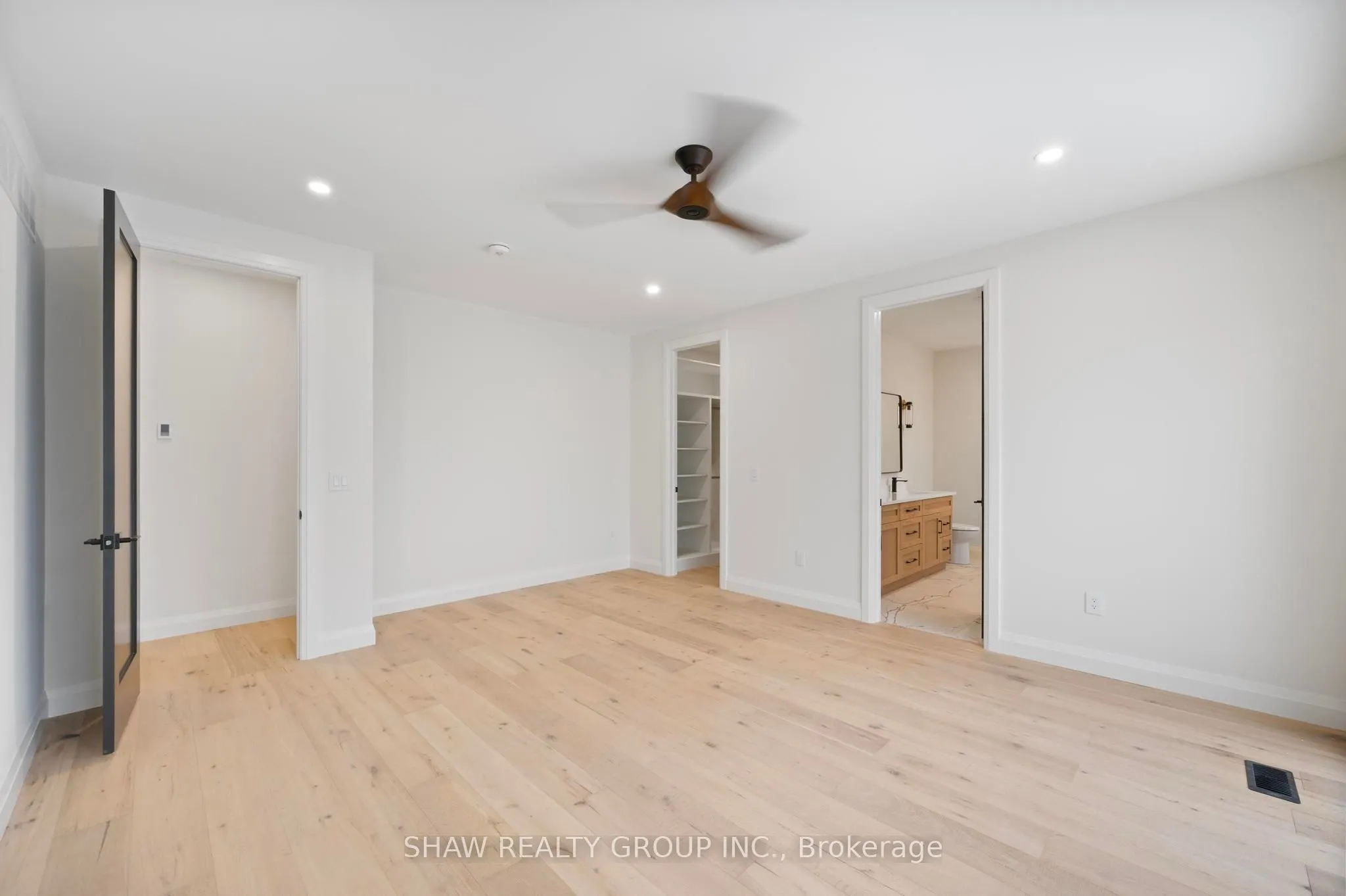 33 Glen Eagle Court