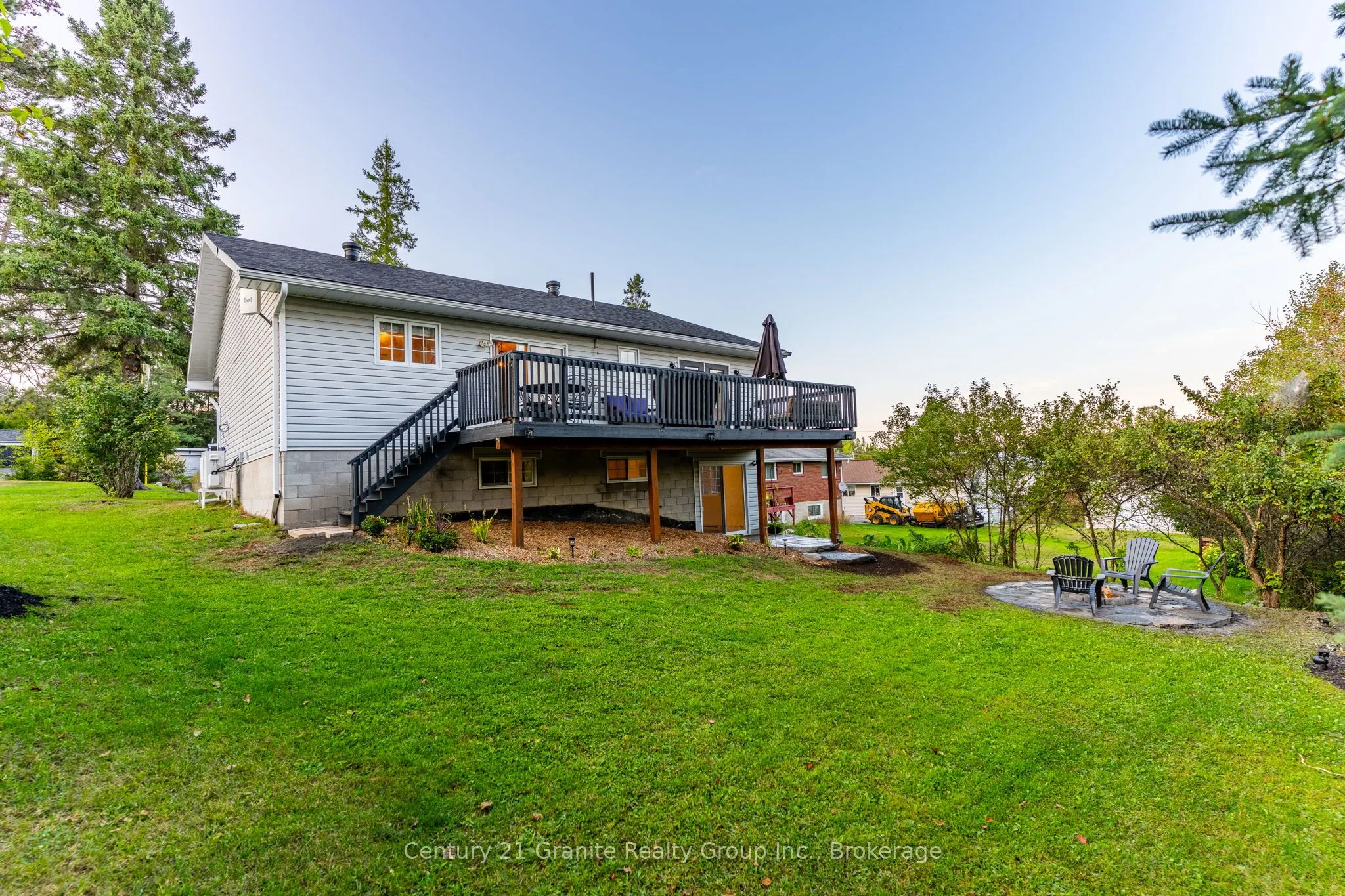 8 MCKAY Street