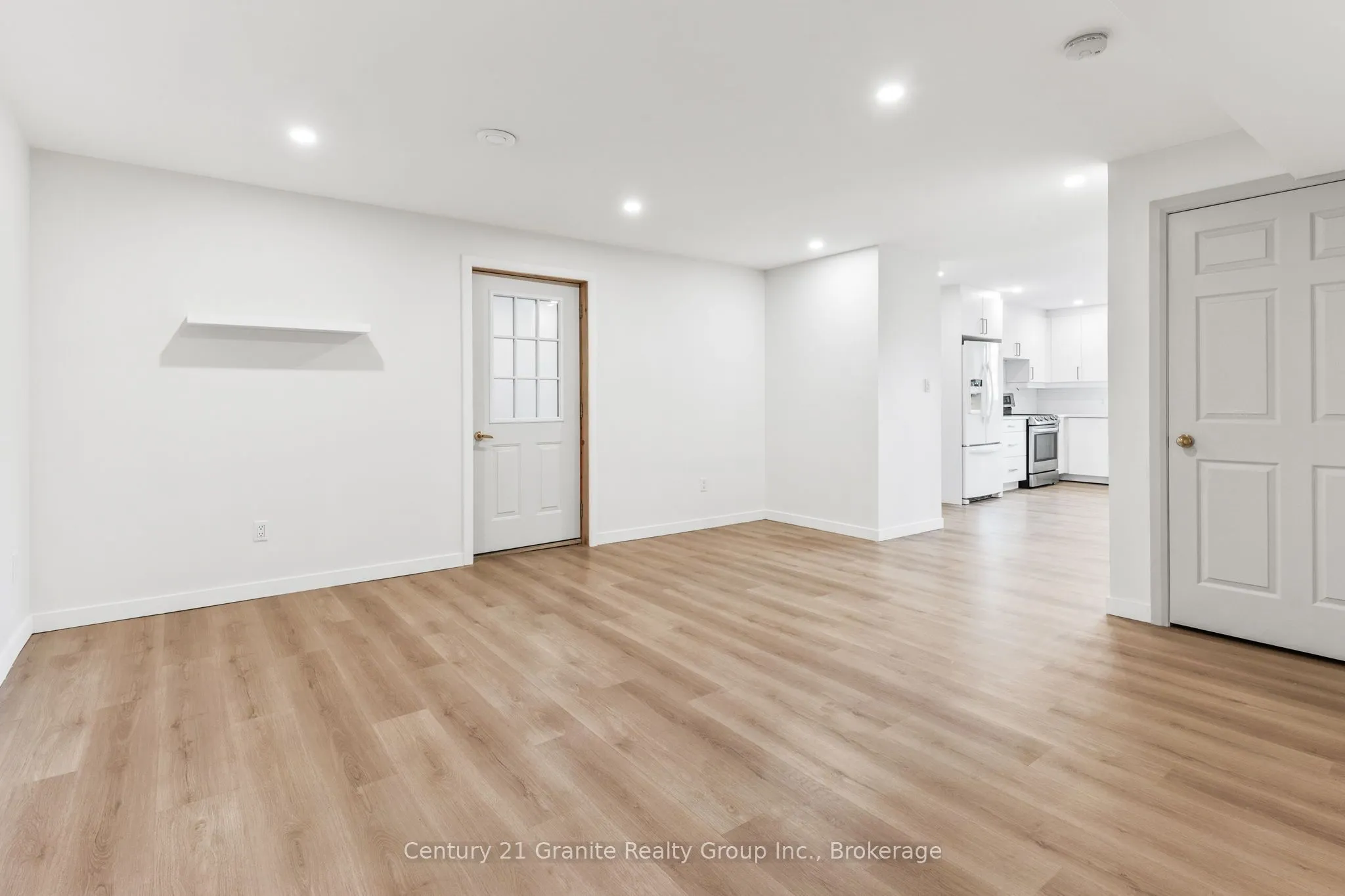 8 MCKAY Street