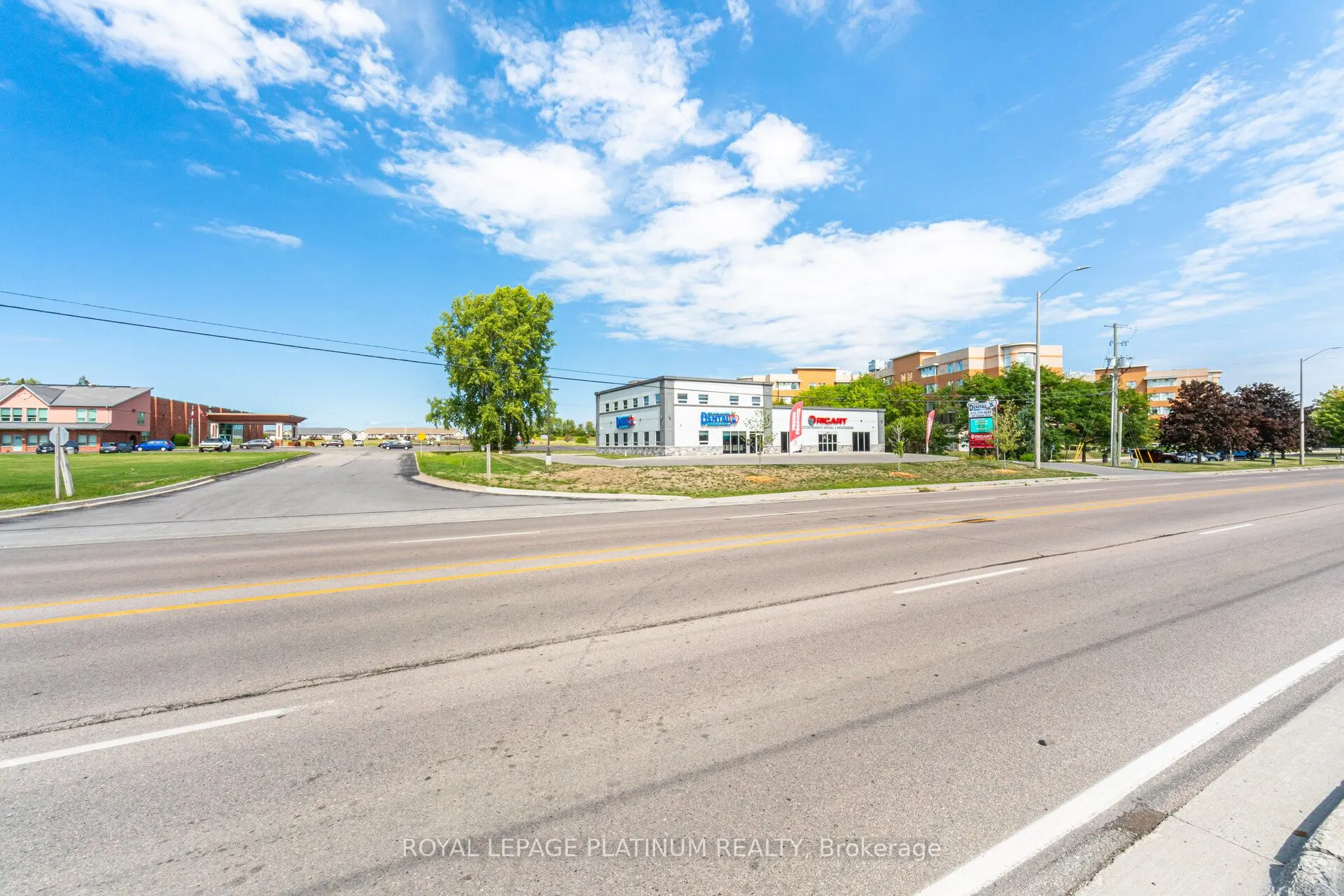 481 Dundas Street W, #3
