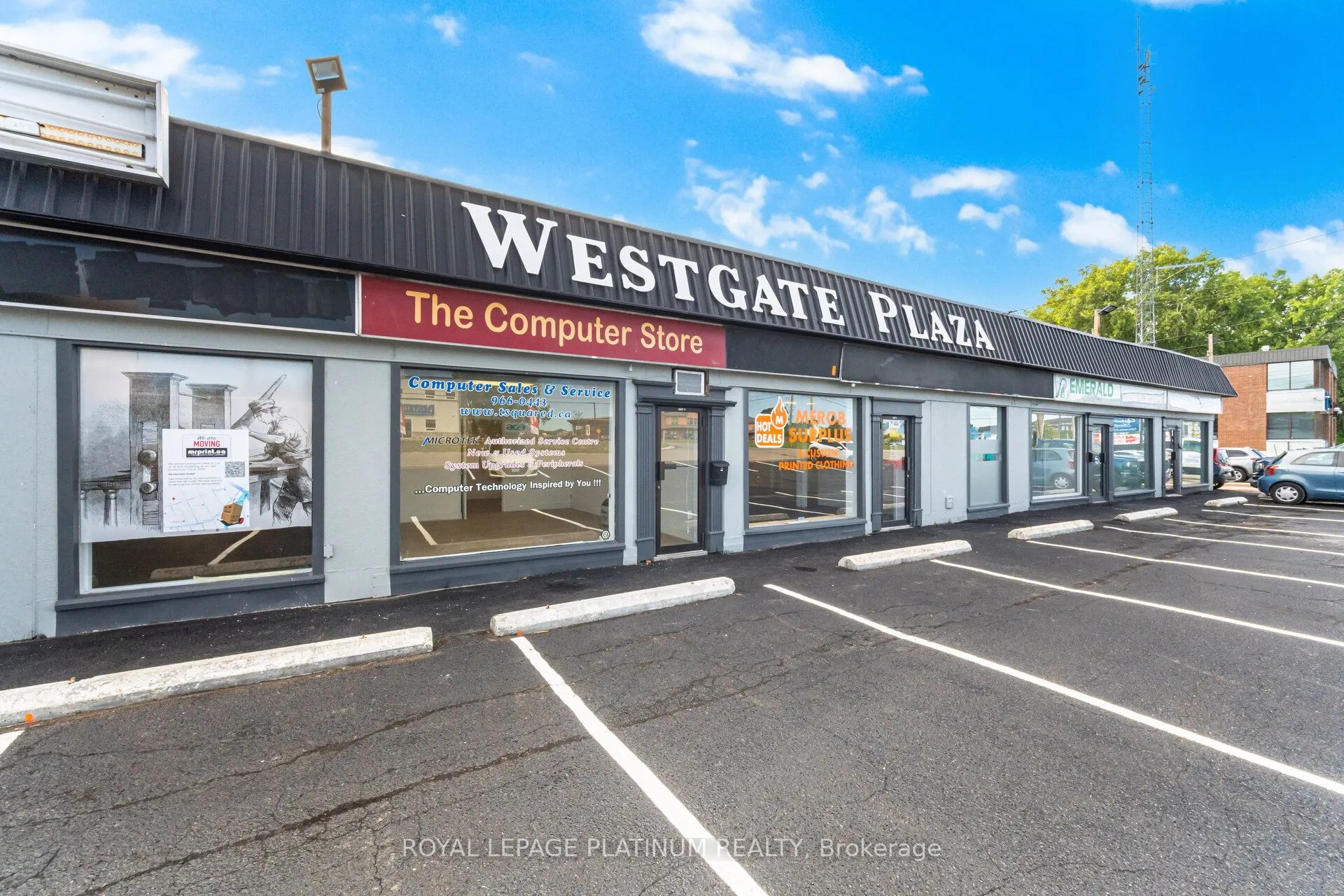 481 Dundas Street W, #3