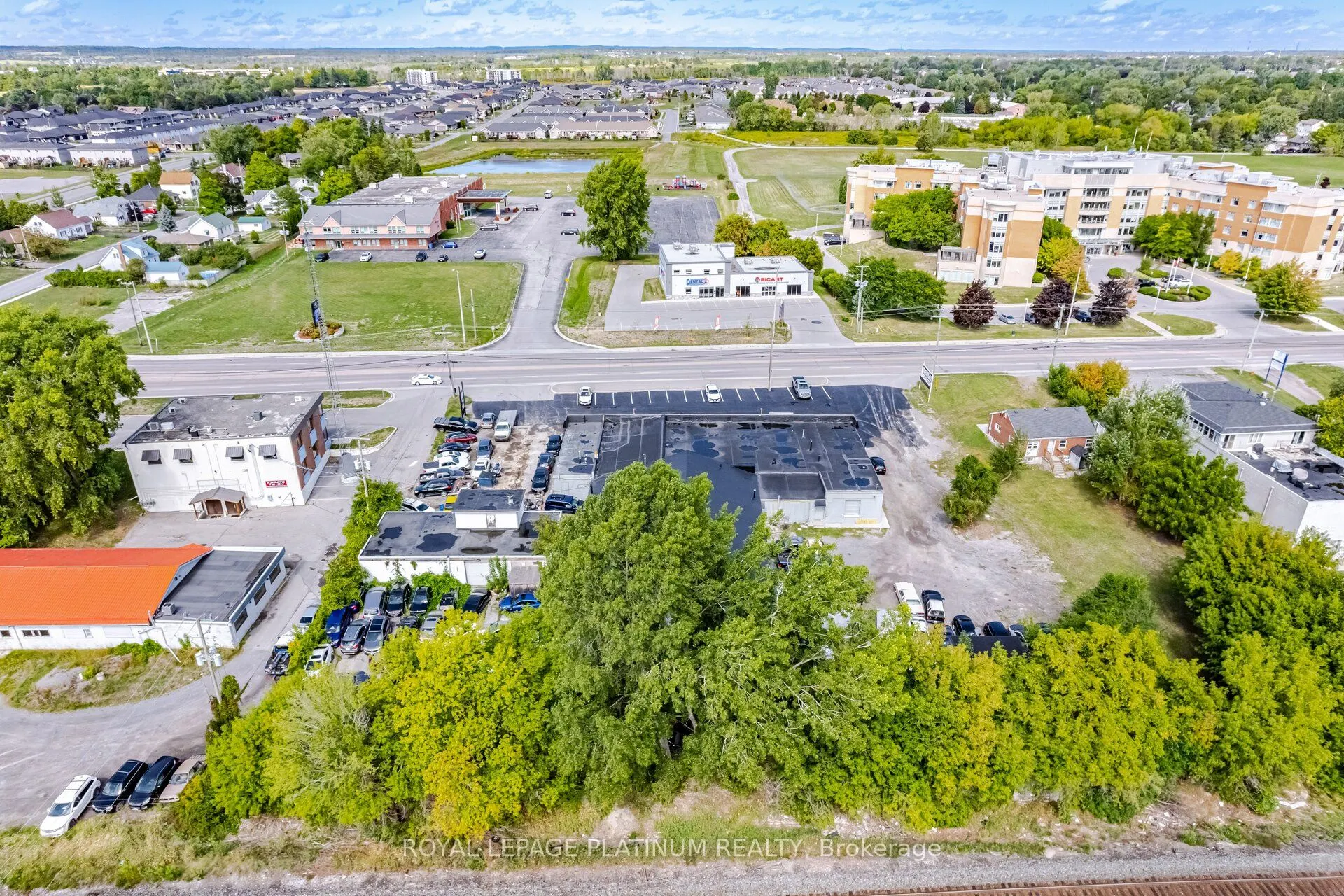 481 Dundas Street W, #3