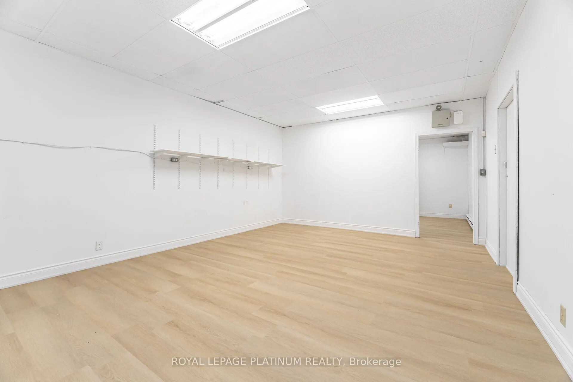 481 Dundas Street W, #3