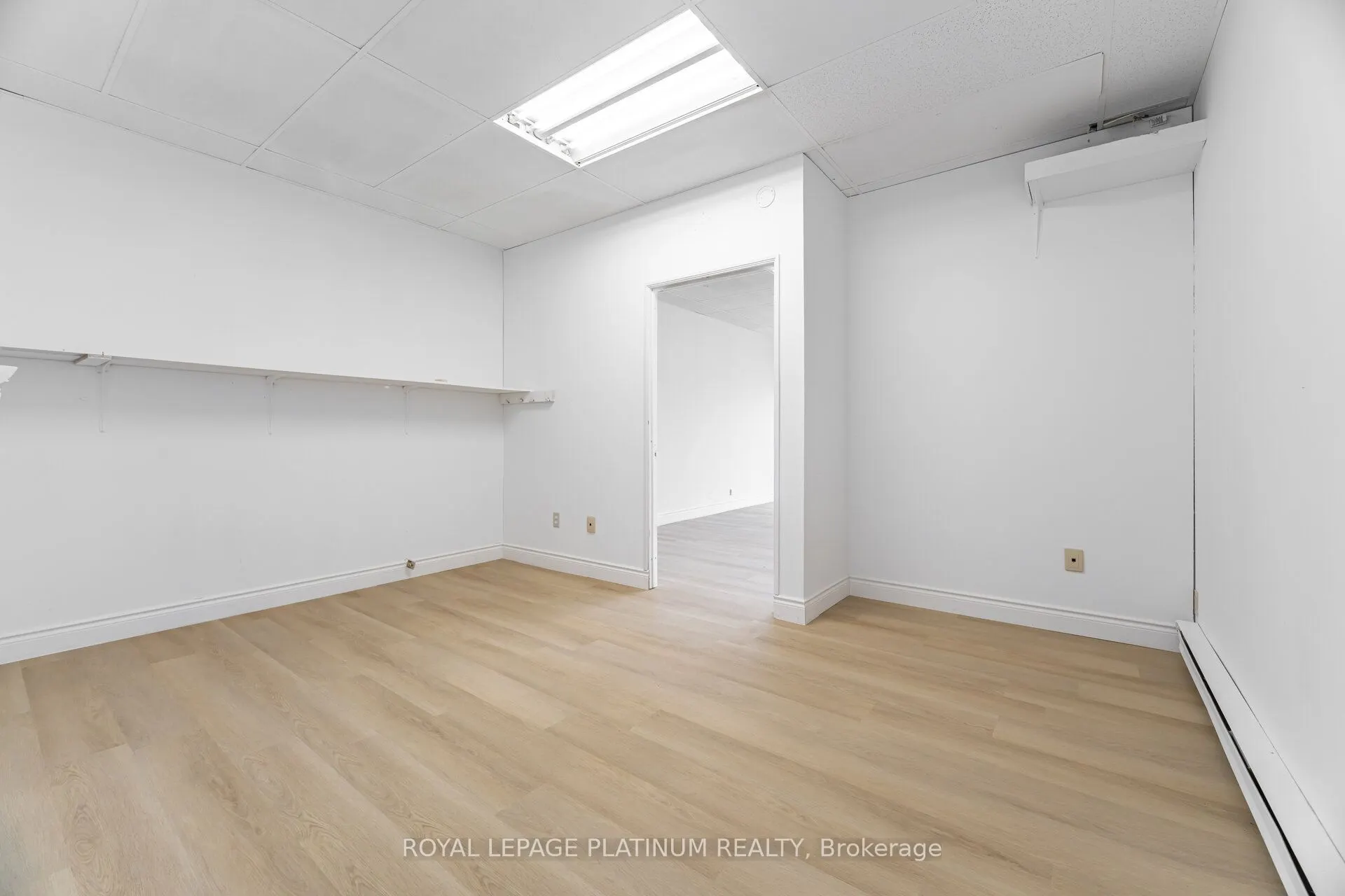 481 Dundas Street W, #3
